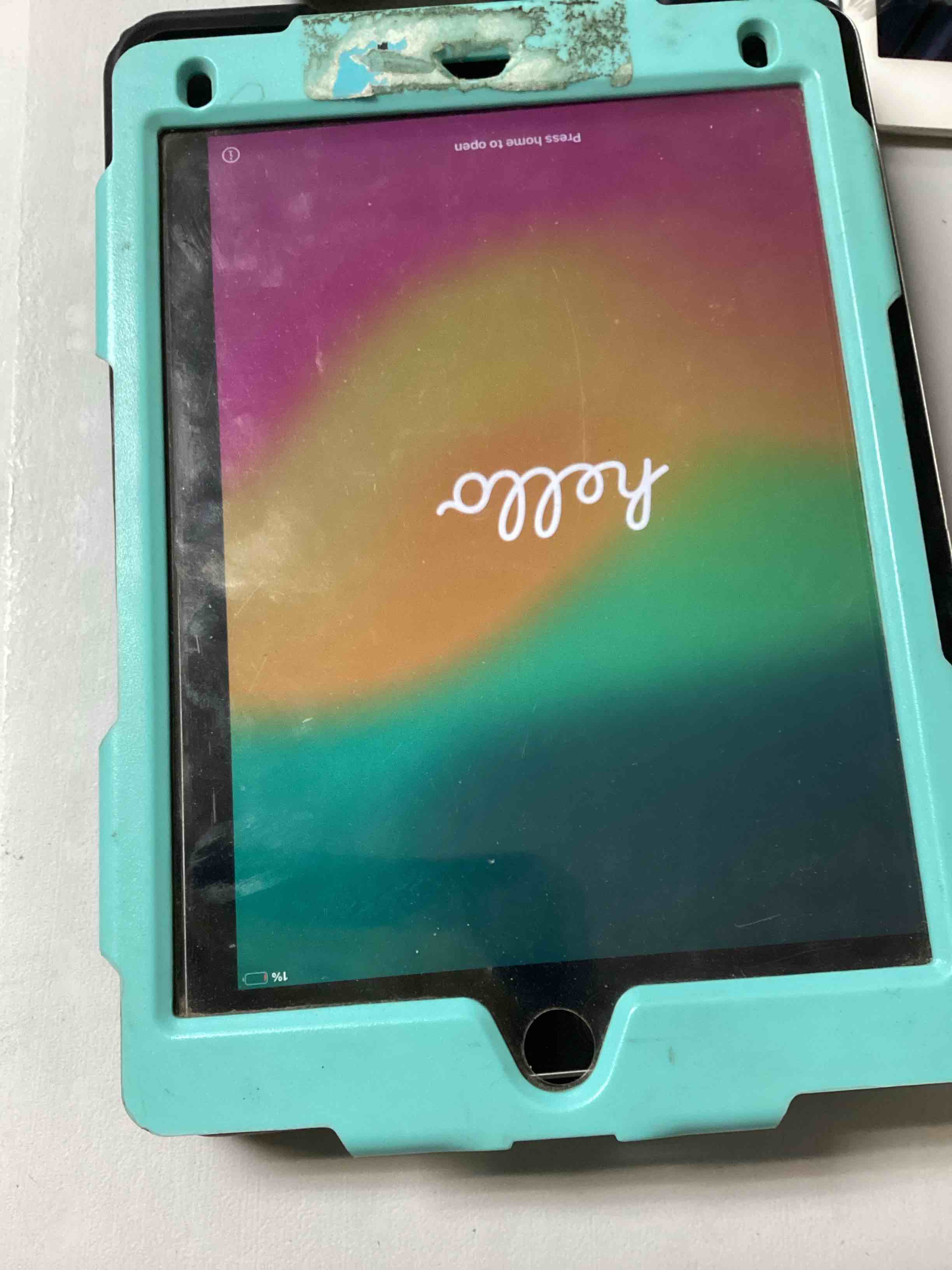 Condition photo showing Good Condition for Restored Apple iPad 6th Gen A1893 (WiFi) 32GB Space Gray (Refurbished)