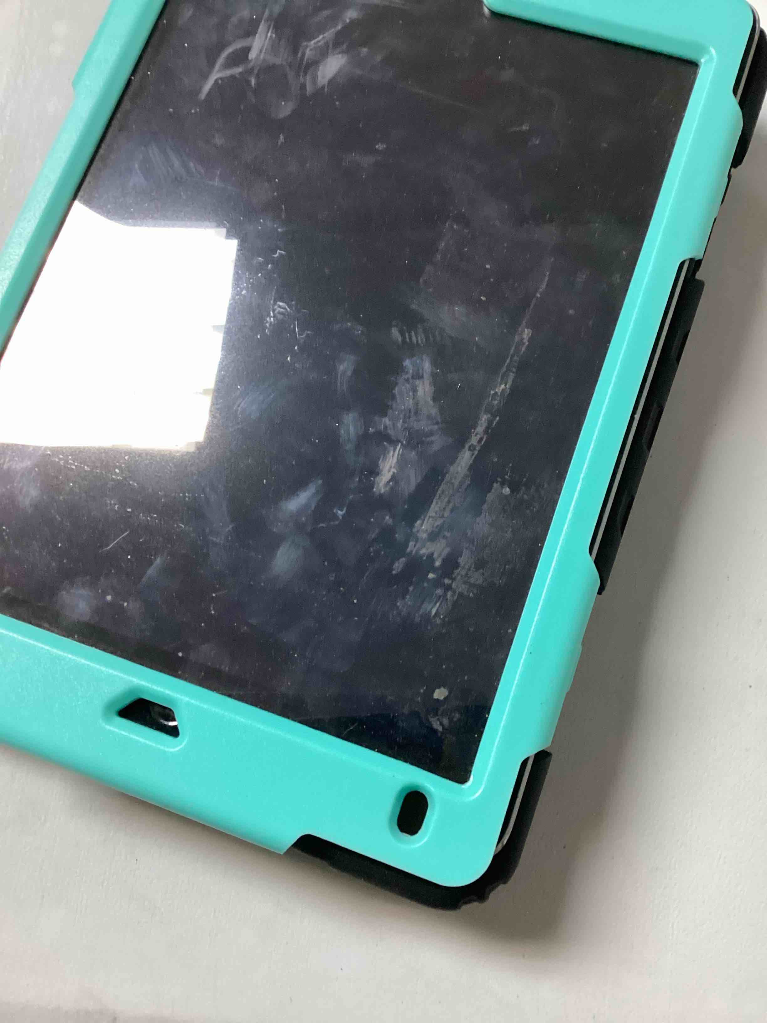 Condition photo showing Good Condition for Apple iPad 5th Gen A1822 32GB Space Gray WiFi 9.7" Tablet