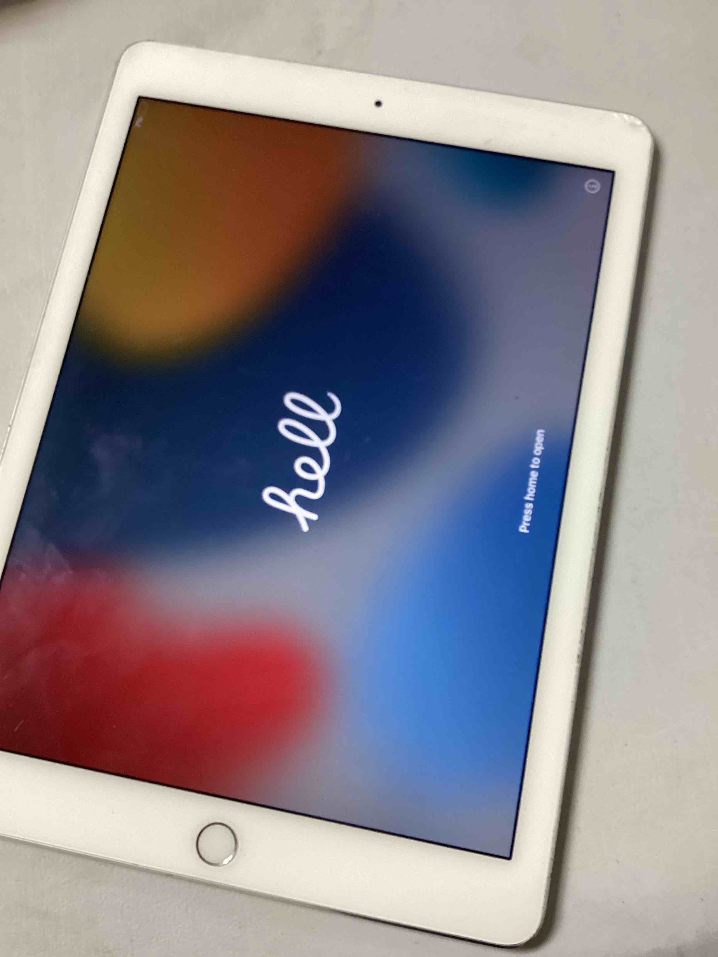 Condition photo showing Good Condition for Apple iPad Air 2 A1566 32GB White/Silver (WiFi) 9.7" Tablet