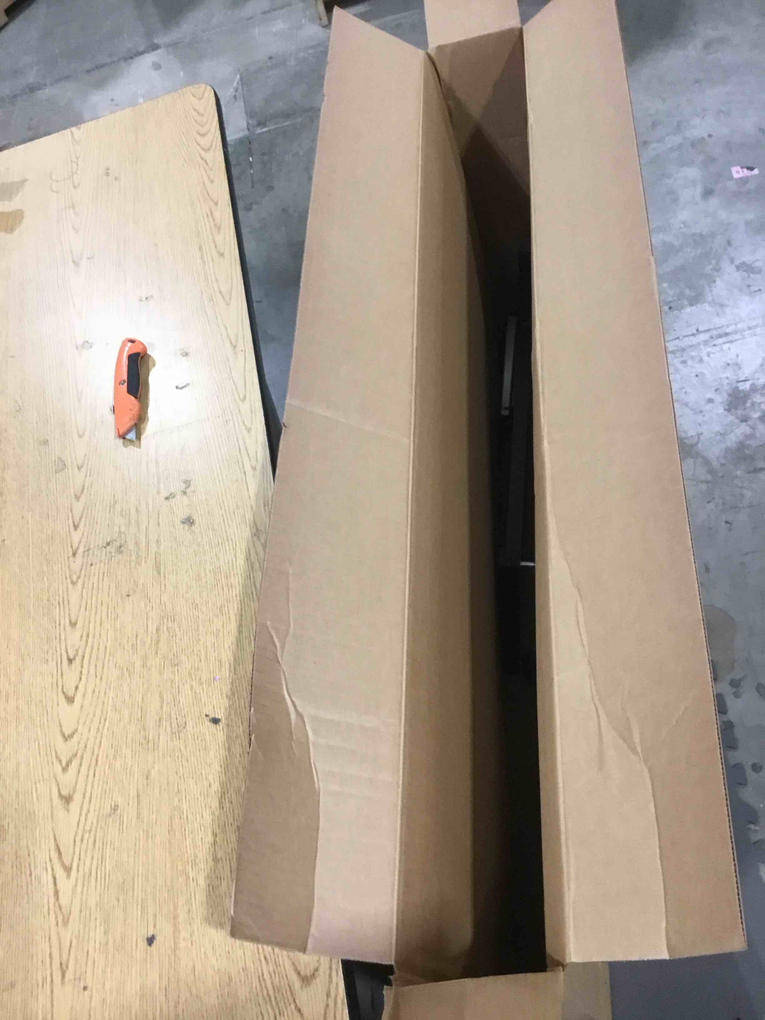 https://s3.amazonaws.com/lotting-images-prod/bidfta/GRA2584183_1748007200718.jpeg