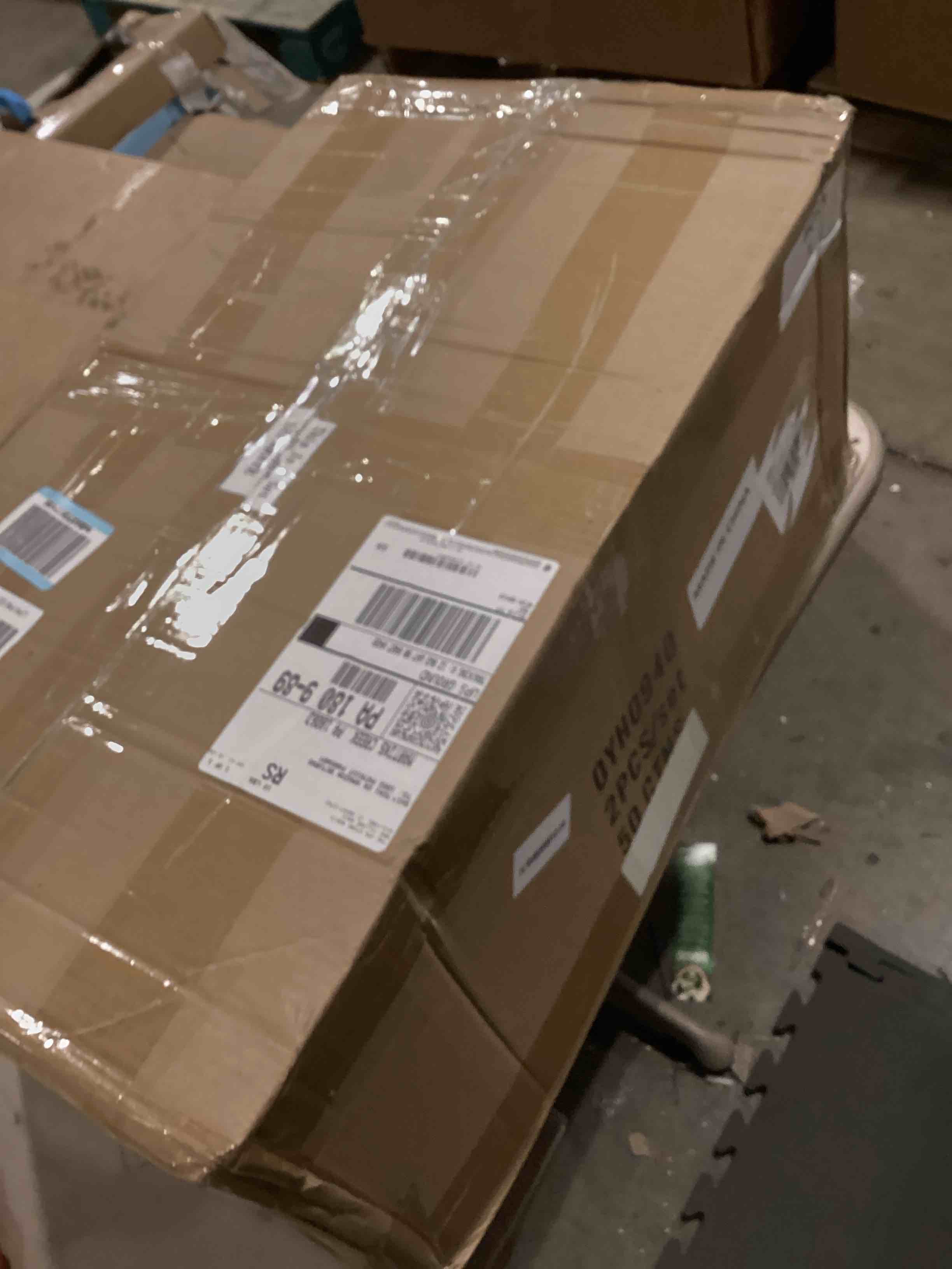 https://s3.amazonaws.com/lotting-images-prod/bidfta/GRA2584476_1748864705941.jpeg
