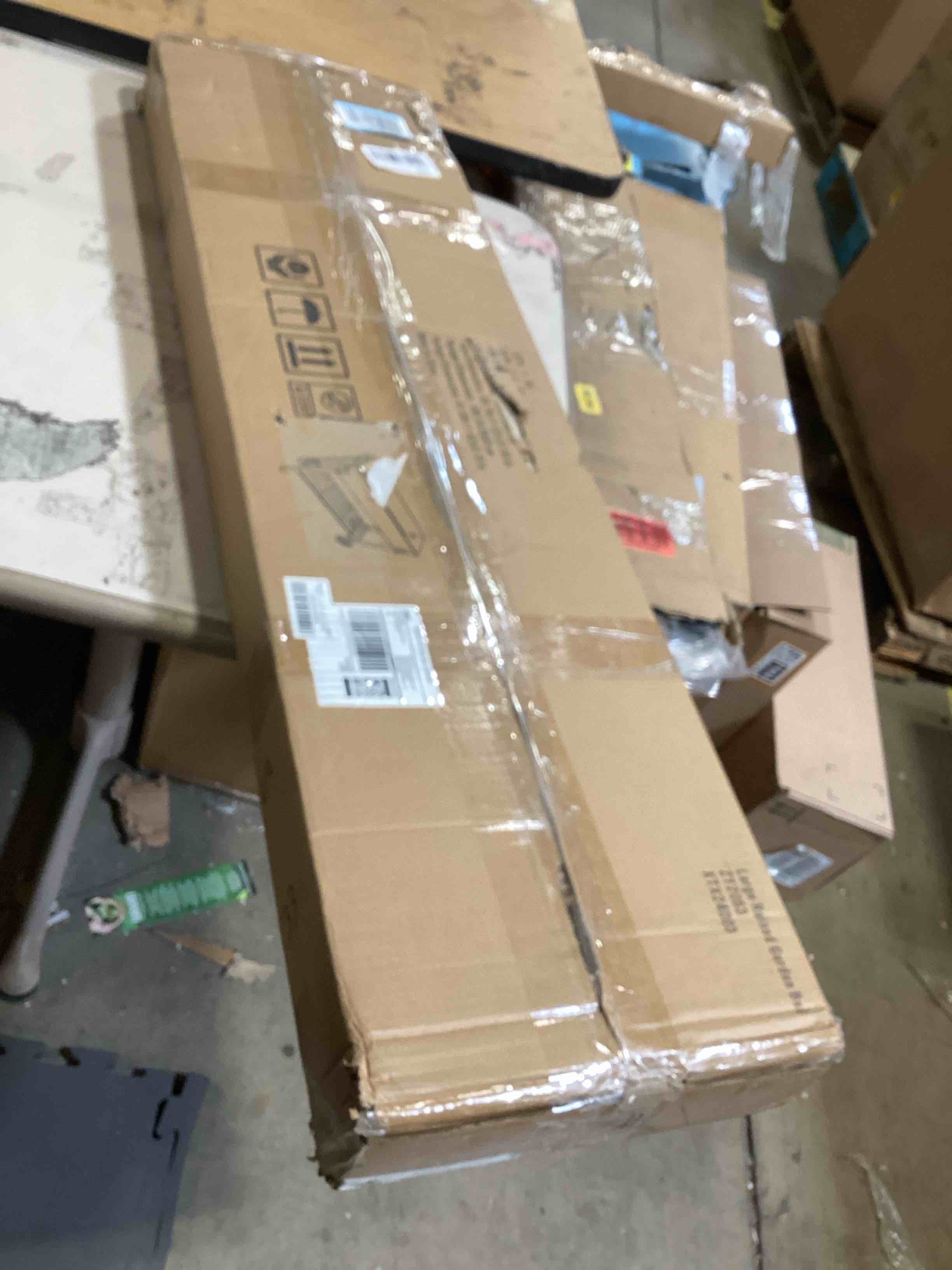 https://s3.amazonaws.com/lotting-images-prod/bidfta/GRA2584613_1748883213411.jpeg