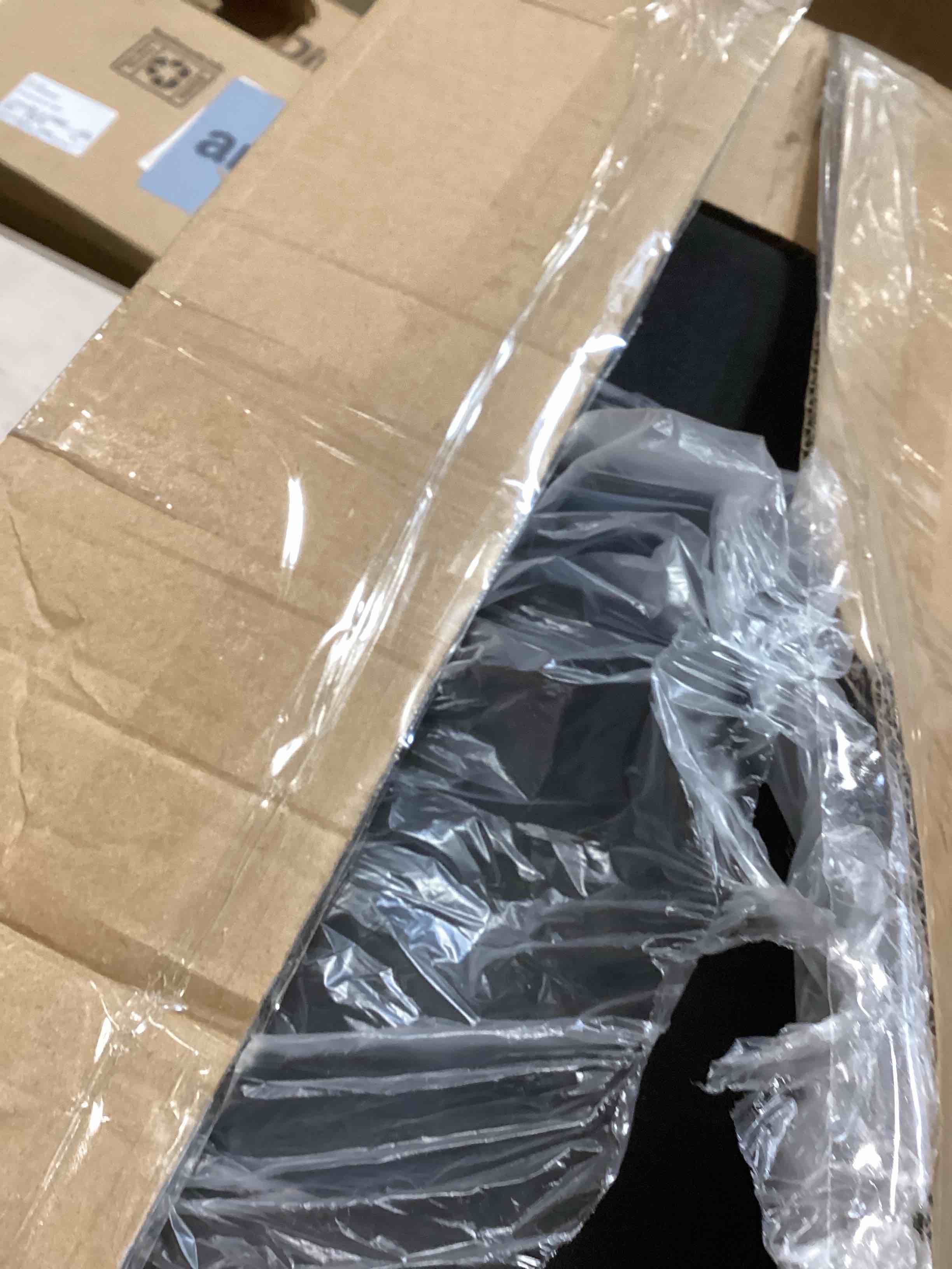 https://s3.amazonaws.com/lotting-images-prod/bidfta/GRA2584772_1748957684034.jpeg