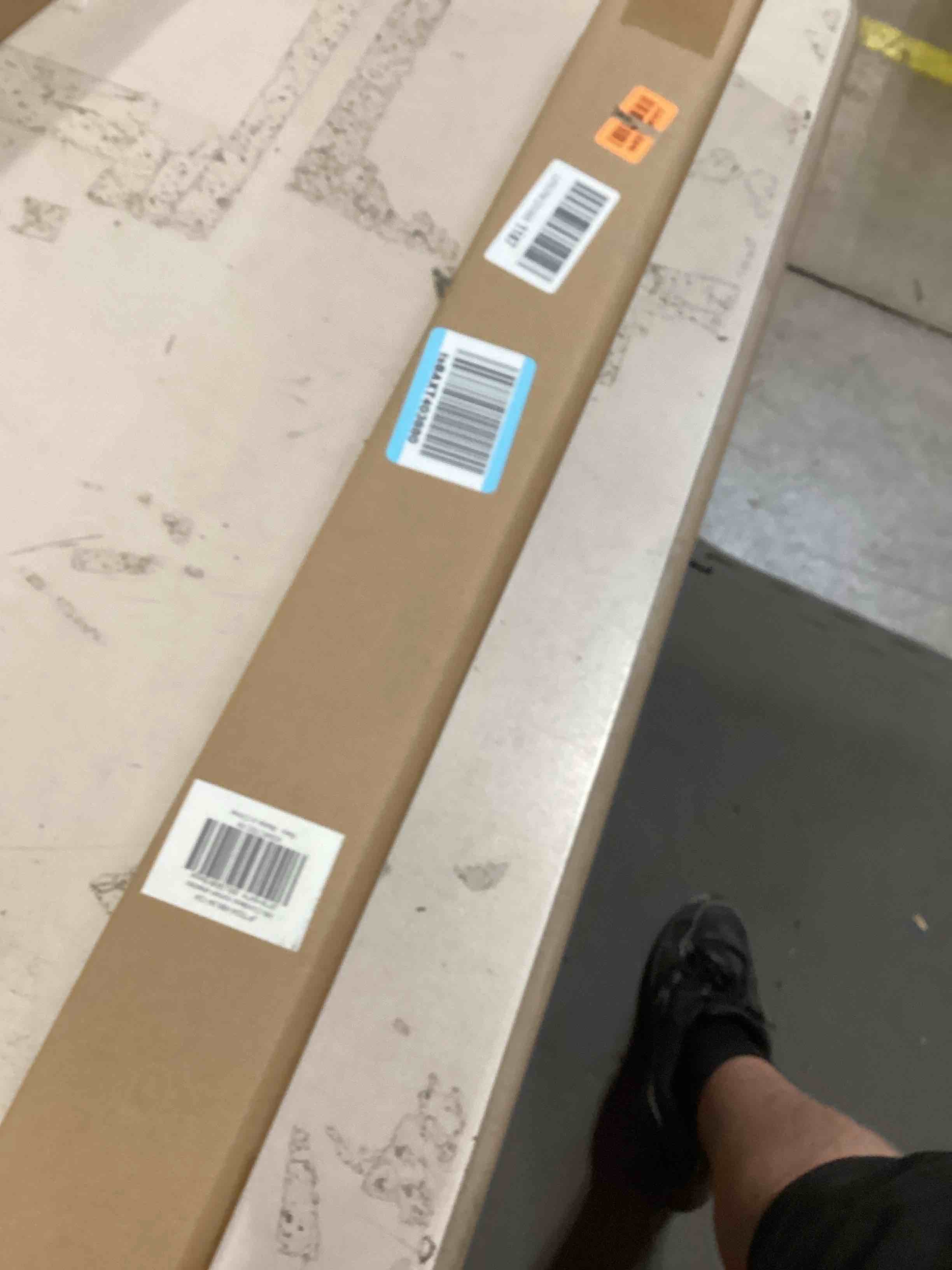 https://s3.amazonaws.com/lotting-images-prod/bidfta/GRA2585739_1749224502543.jpeg
