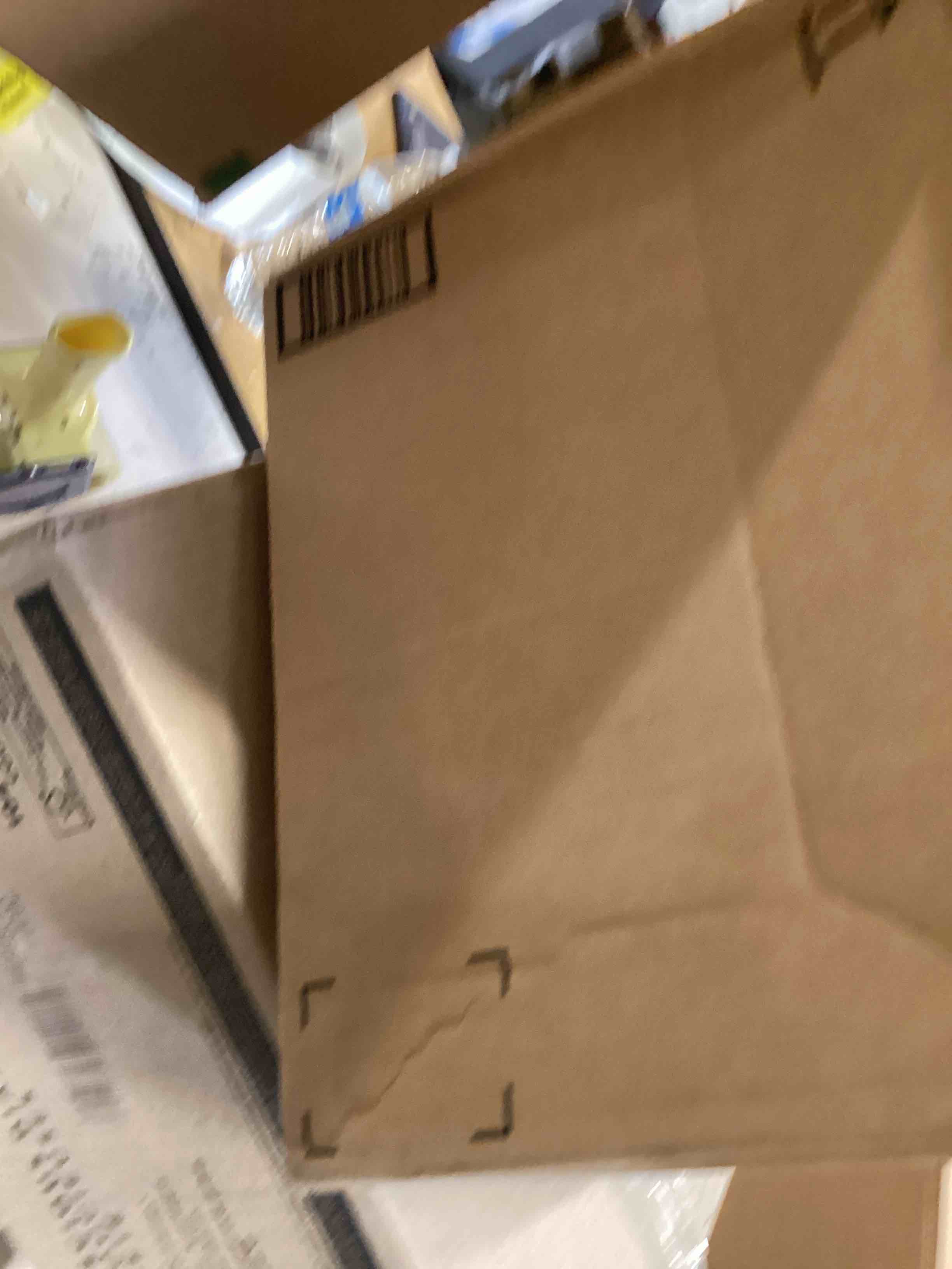https://s3.amazonaws.com/lotting-images-prod/bidfta/GRA2585767_1749493620944.jpeg