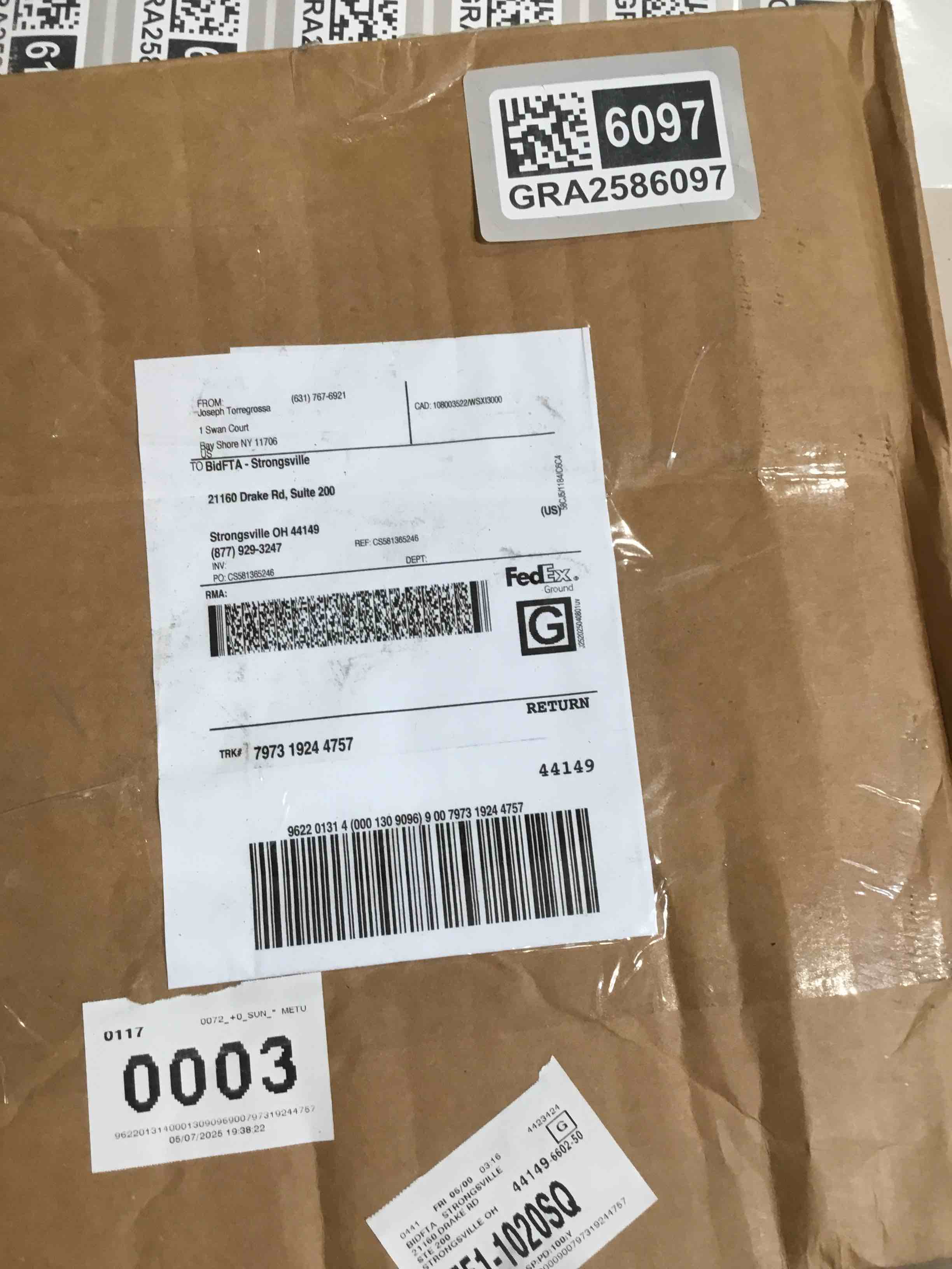 https://s3.amazonaws.com/lotting-images-prod/bidfta/GRA2586097_1749668692464.jpeg