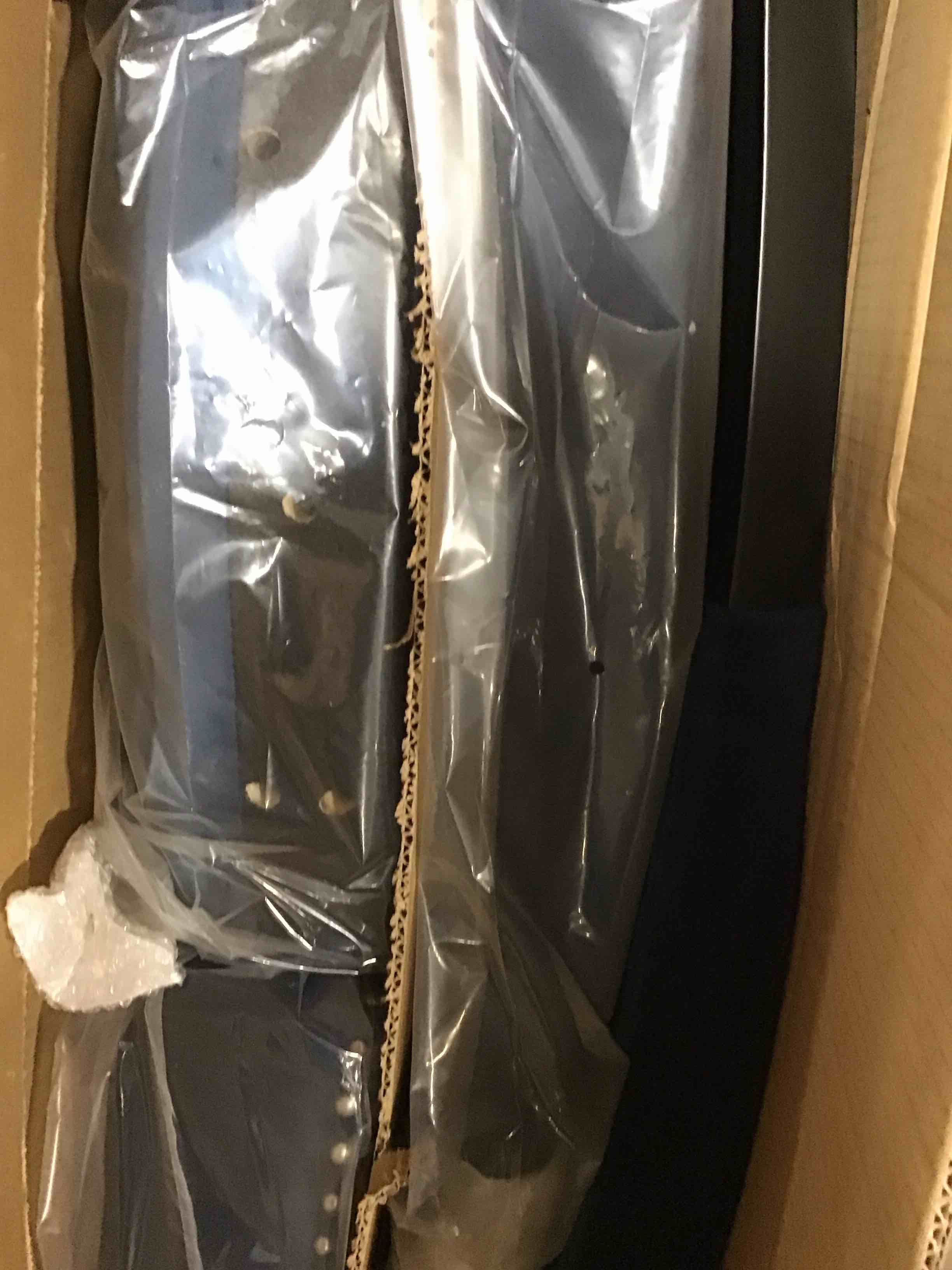 https://s3.amazonaws.com/lotting-images-prod/bidfta/GRA2586190_1749823778502.jpeg