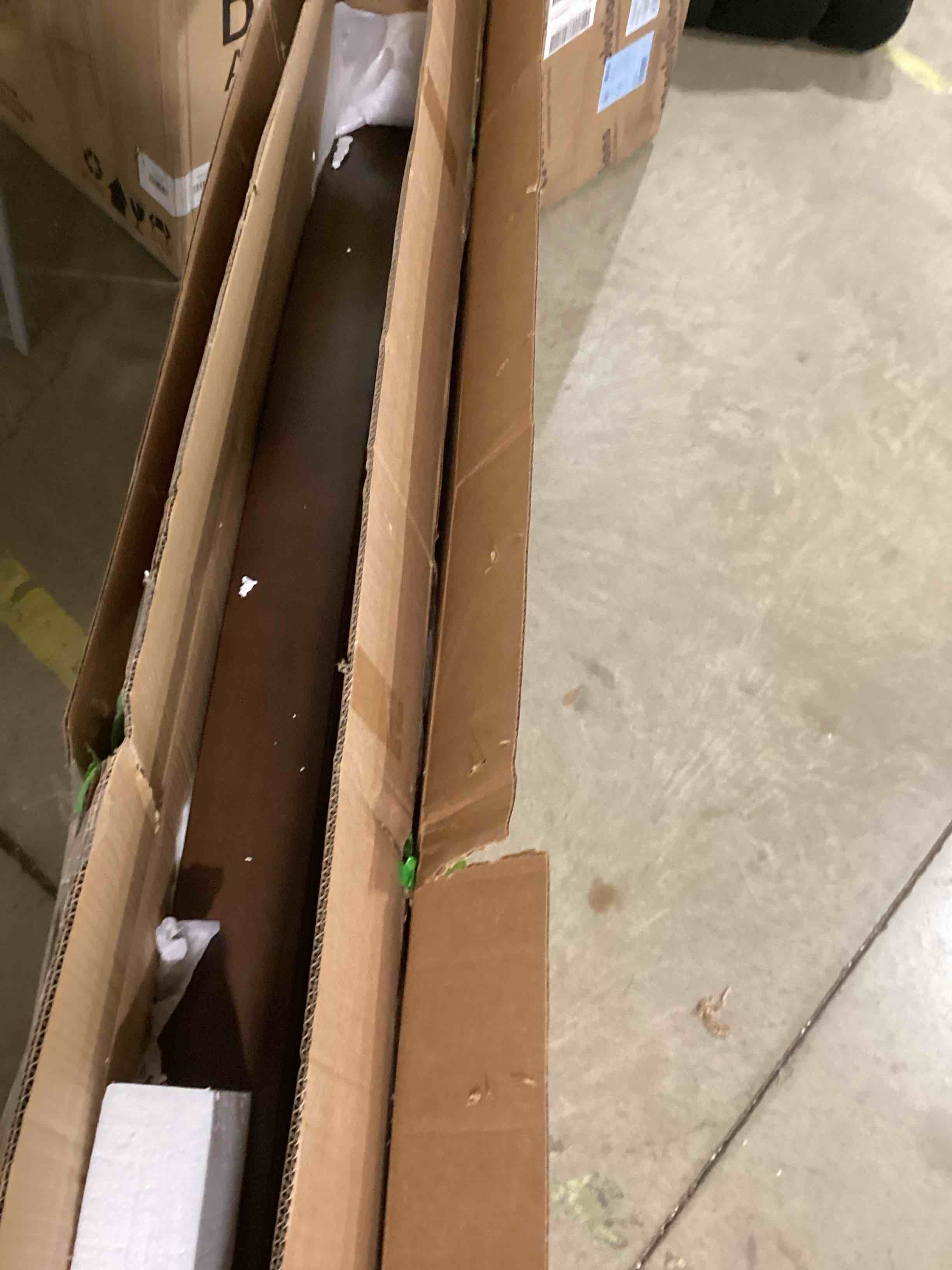 https://s3.amazonaws.com/lotting-images-prod/bidfta/GRA2587224_1748000370917.jpeg