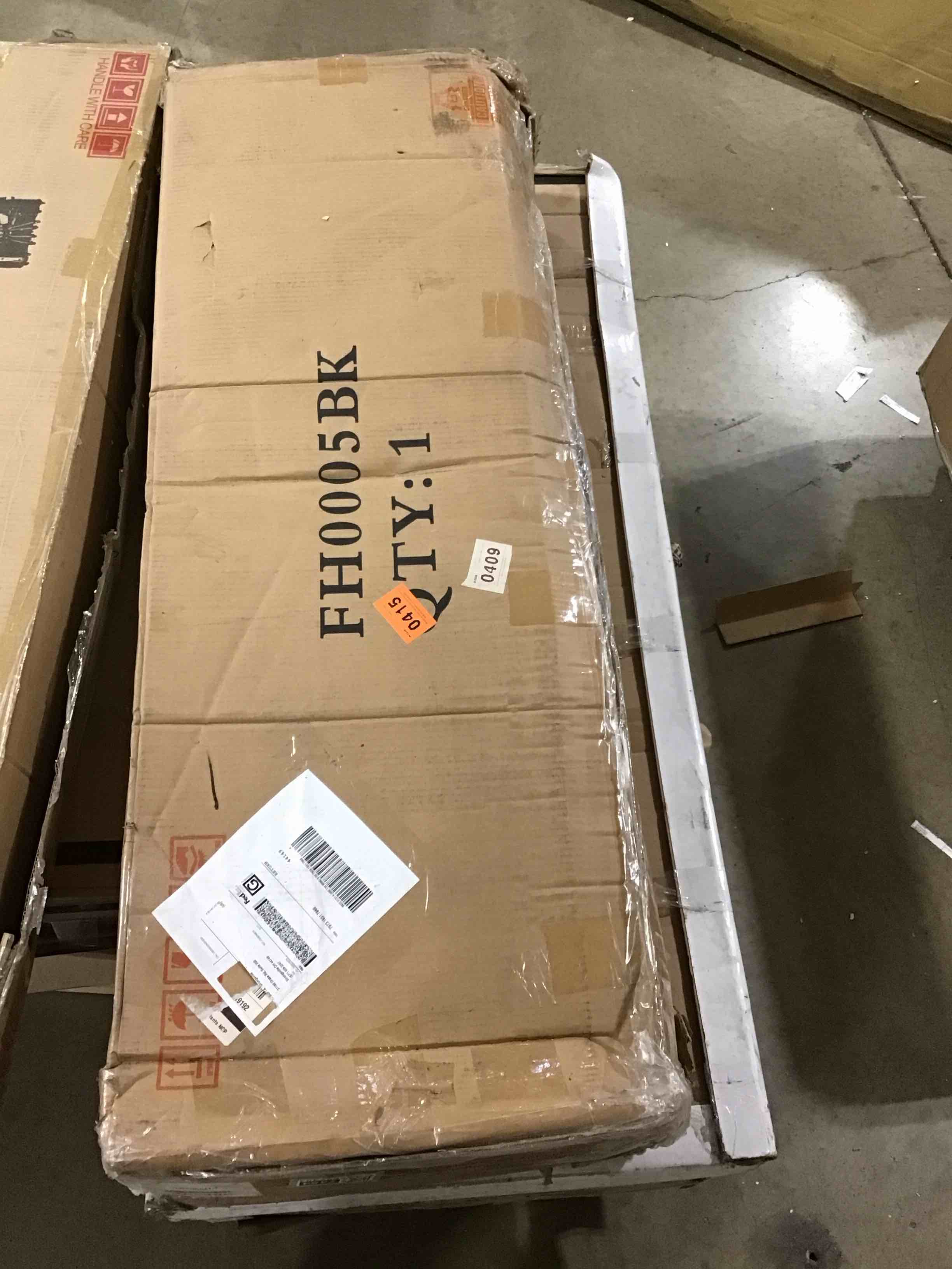 https://s3.amazonaws.com/lotting-images-prod/bidfta/GRA2587454_1748614831244.jpeg