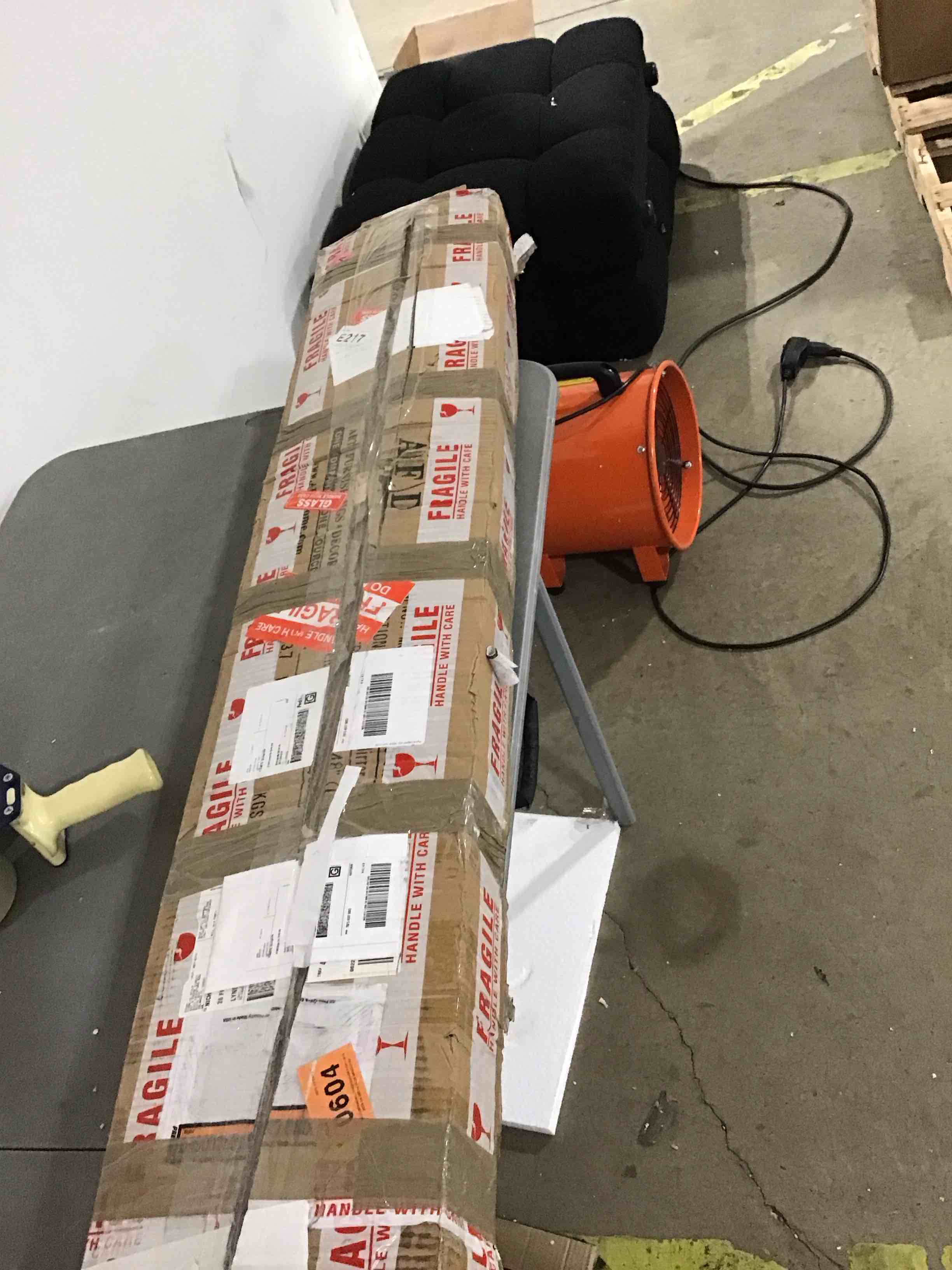 https://s3.amazonaws.com/lotting-images-prod/bidfta/GRA2587528_1748957572948.jpeg