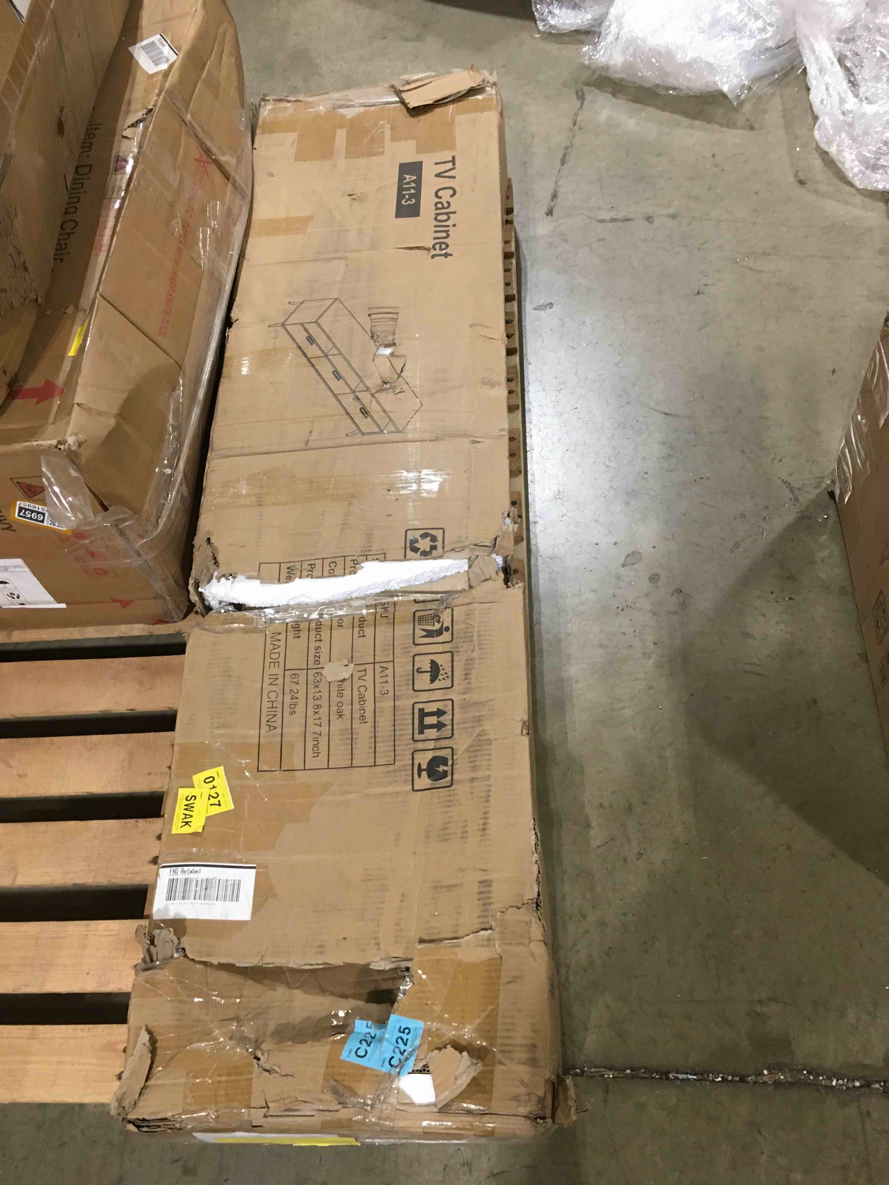https://s3.amazonaws.com/lotting-images-prod/bidfta/GRA2588447_1750249370050.jpeg