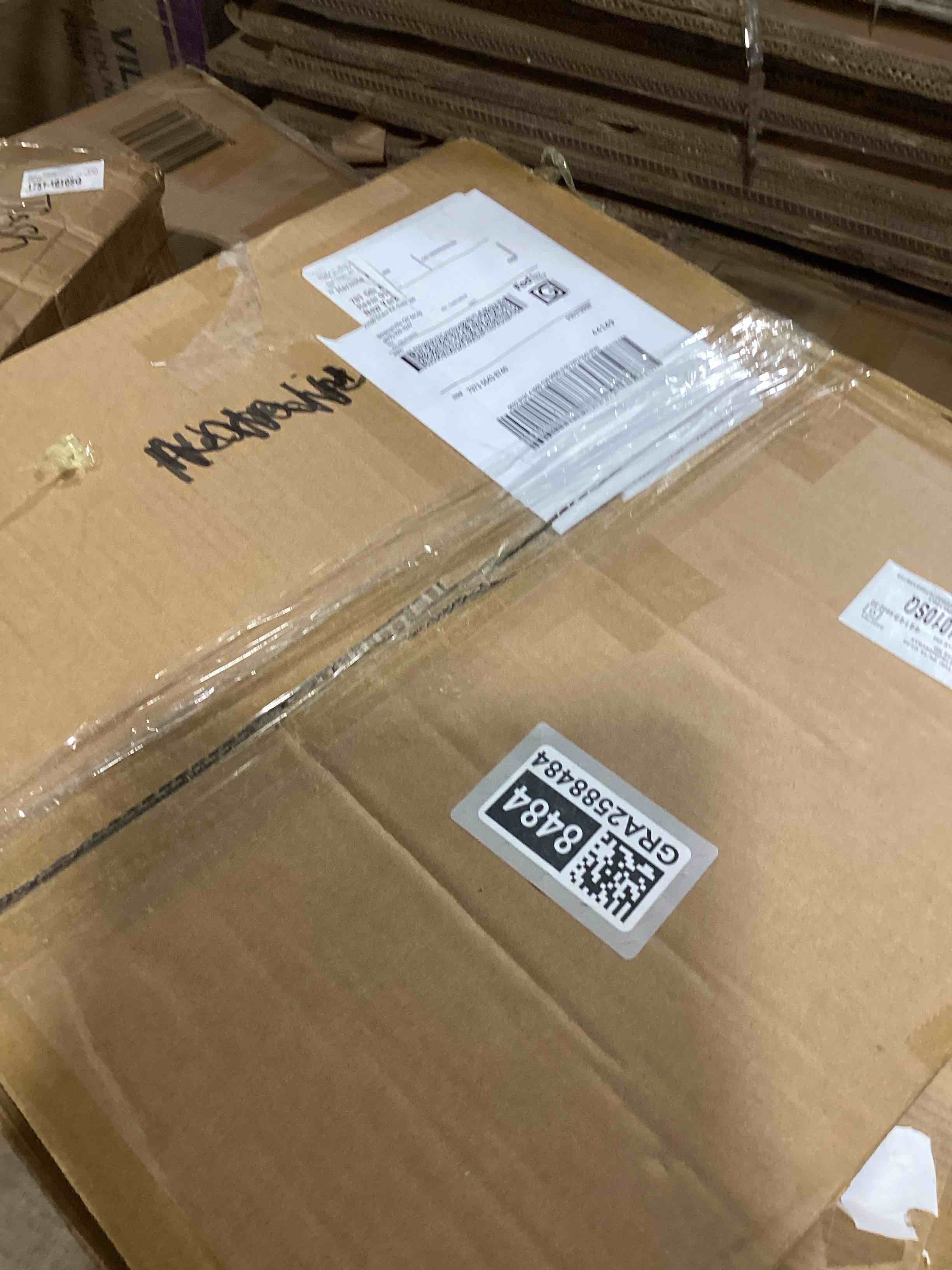 https://s3.amazonaws.com/lotting-images-prod/bidfta/GRA2588484_1750334555571.jpeg