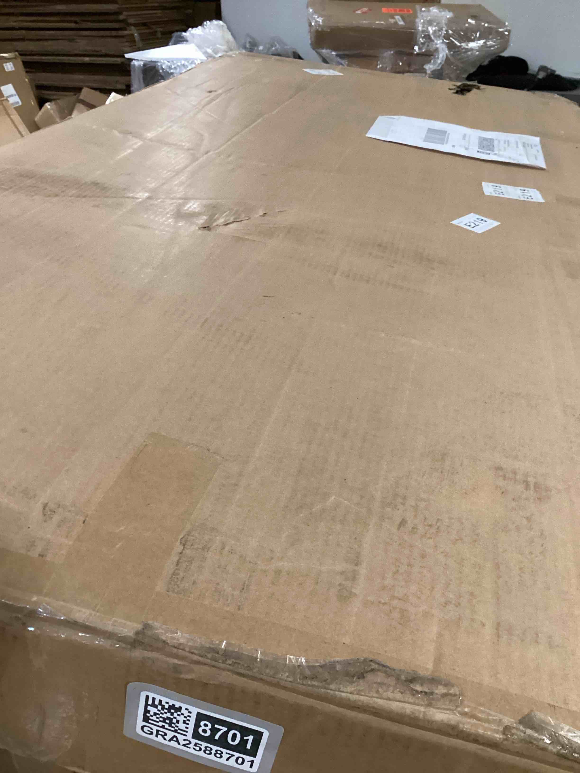 https://s3.amazonaws.com/lotting-images-prod/bidfta/GRA2588701_1750425695802.jpeg