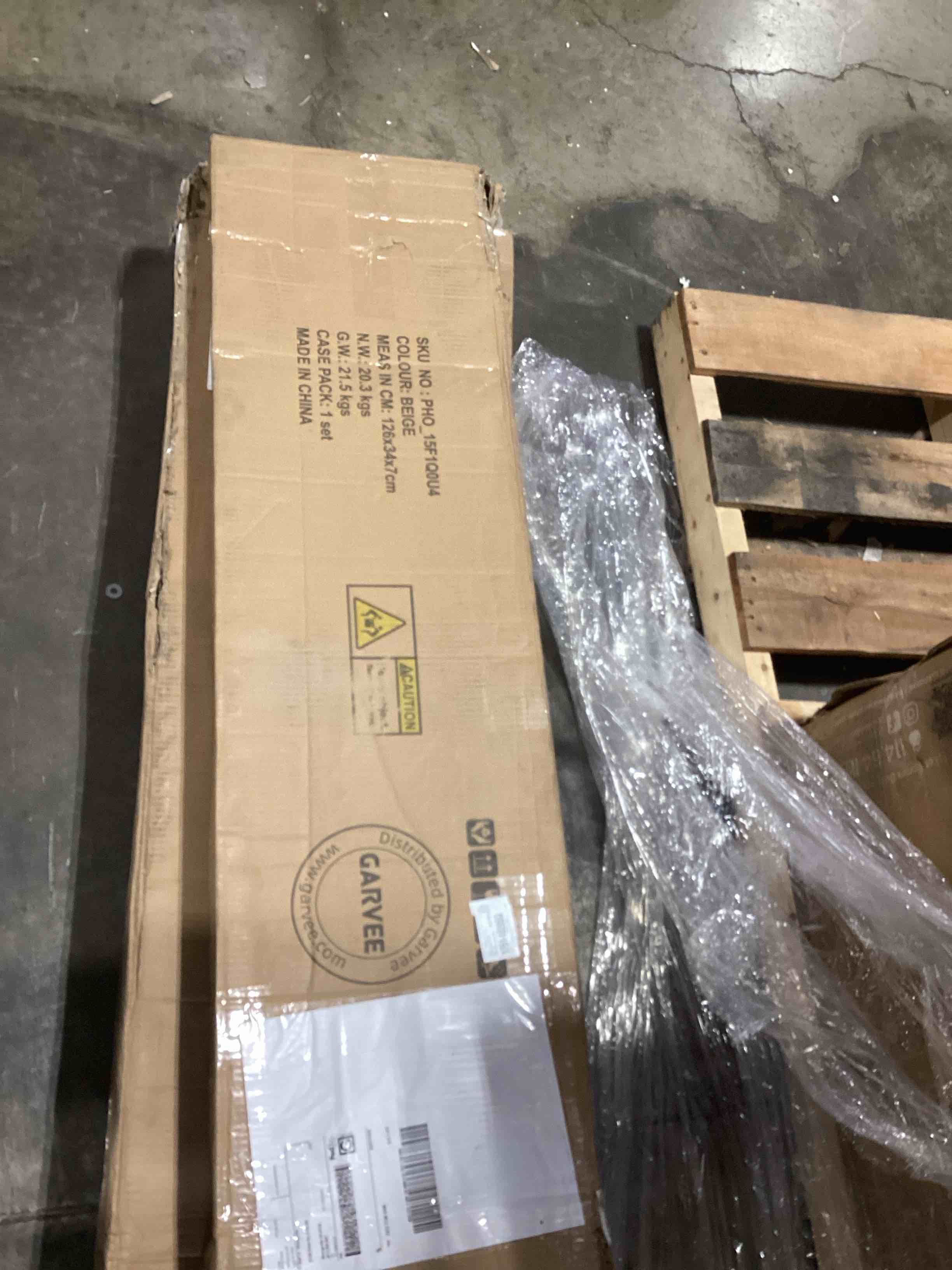 https://s3.amazonaws.com/lotting-images-prod/bidfta/GRA2588842_1750682027922.jpeg