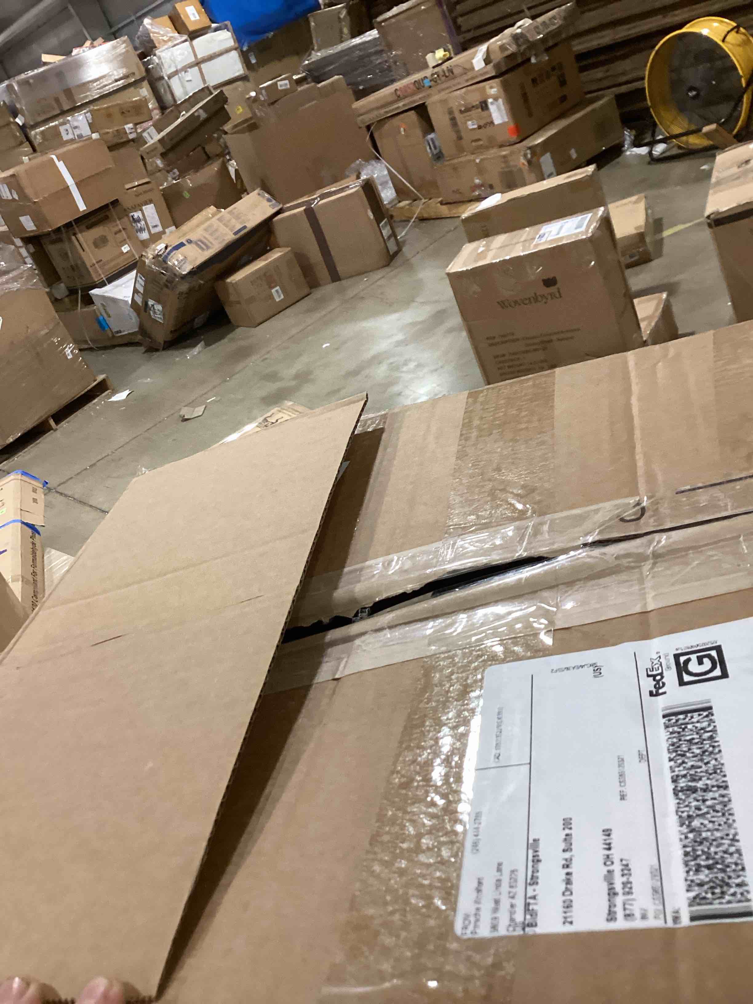 https://s3.amazonaws.com/lotting-images-prod/bidfta/GRA2589010_1750774972346.jpeg