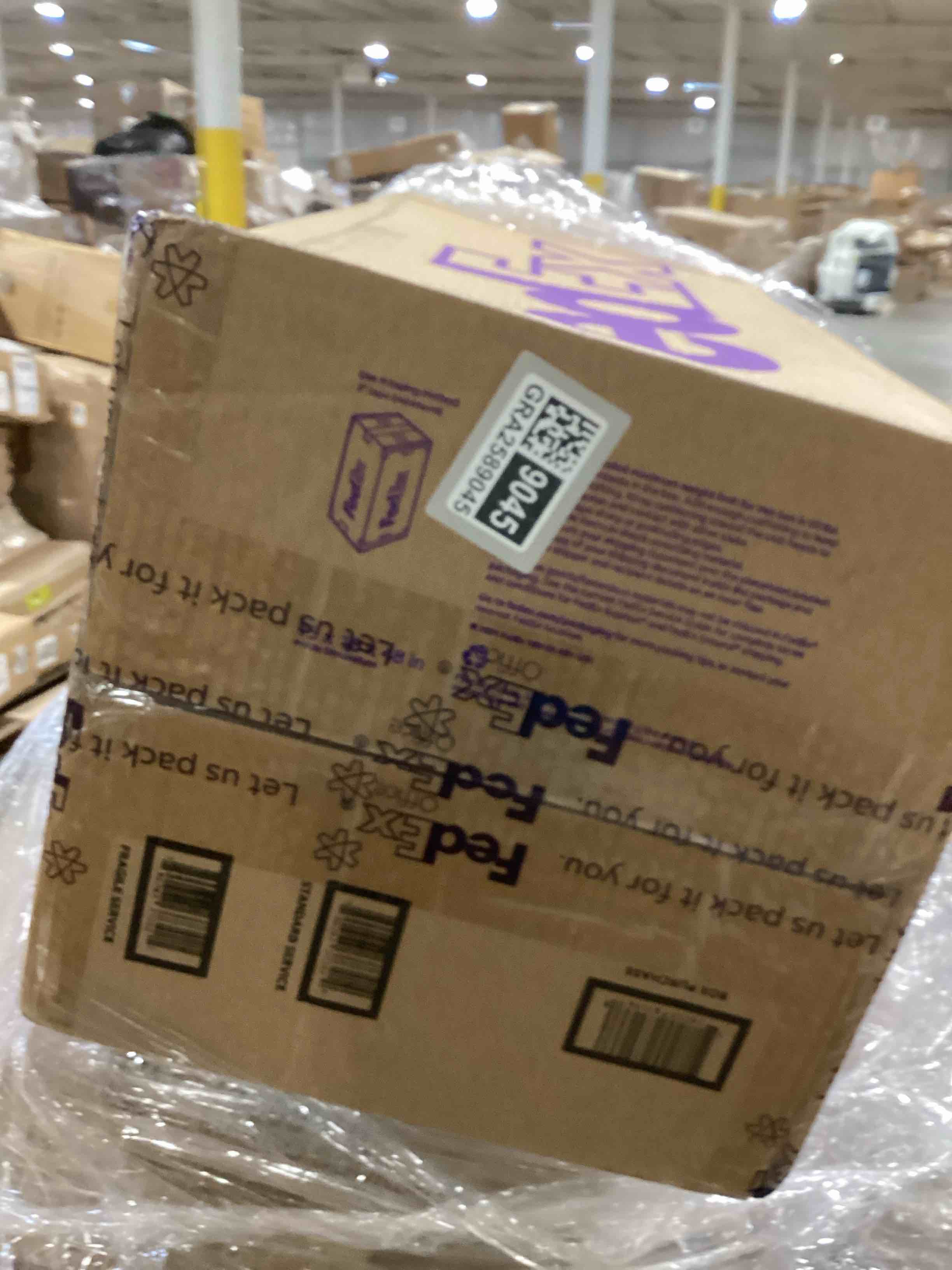 https://s3.amazonaws.com/lotting-images-prod/bidfta/GRA2589048_1750787491401.jpeg