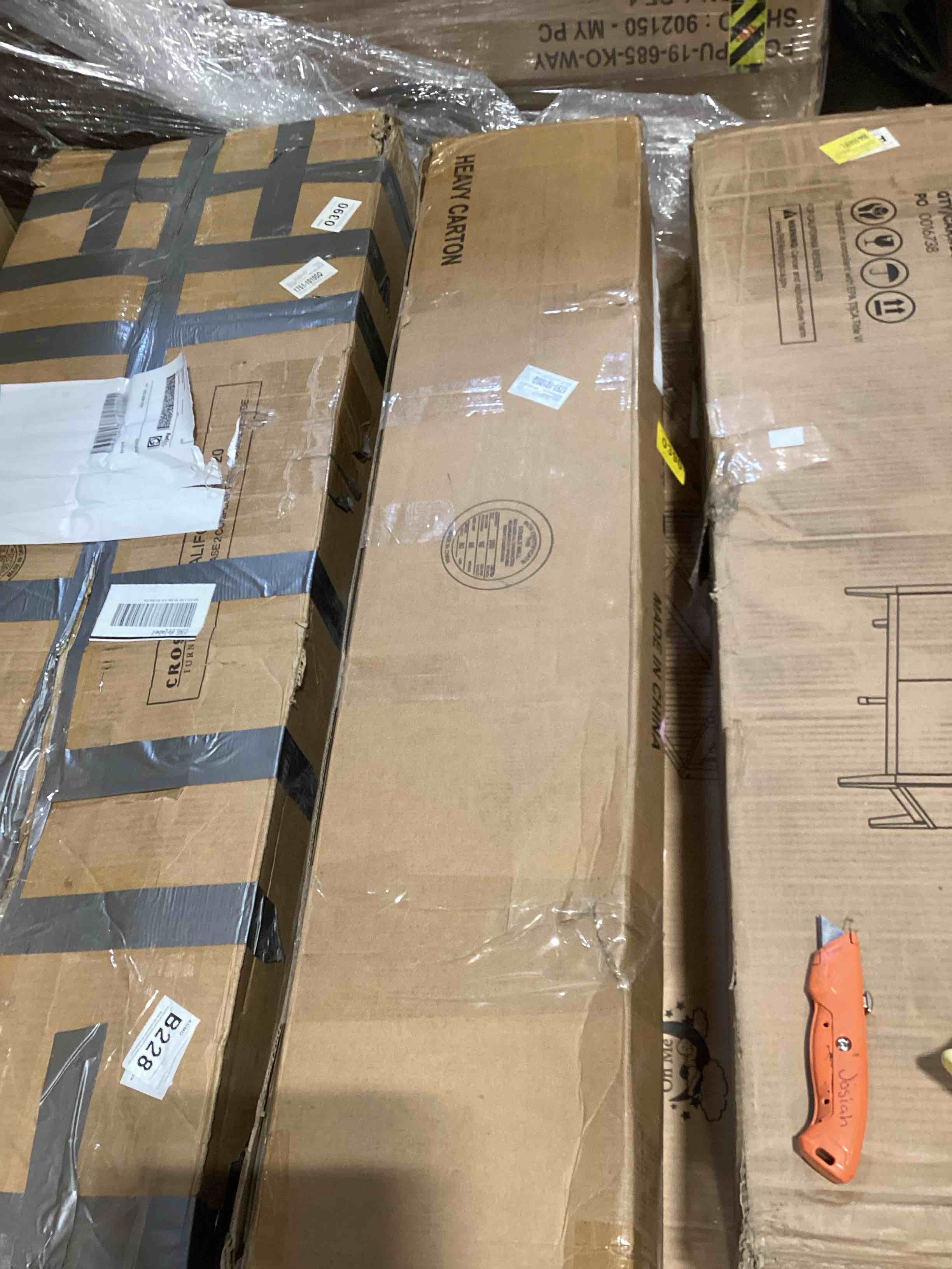 https://s3.amazonaws.com/lotting-images-prod/bidfta/GRA2589218_1750941945890.jpeg