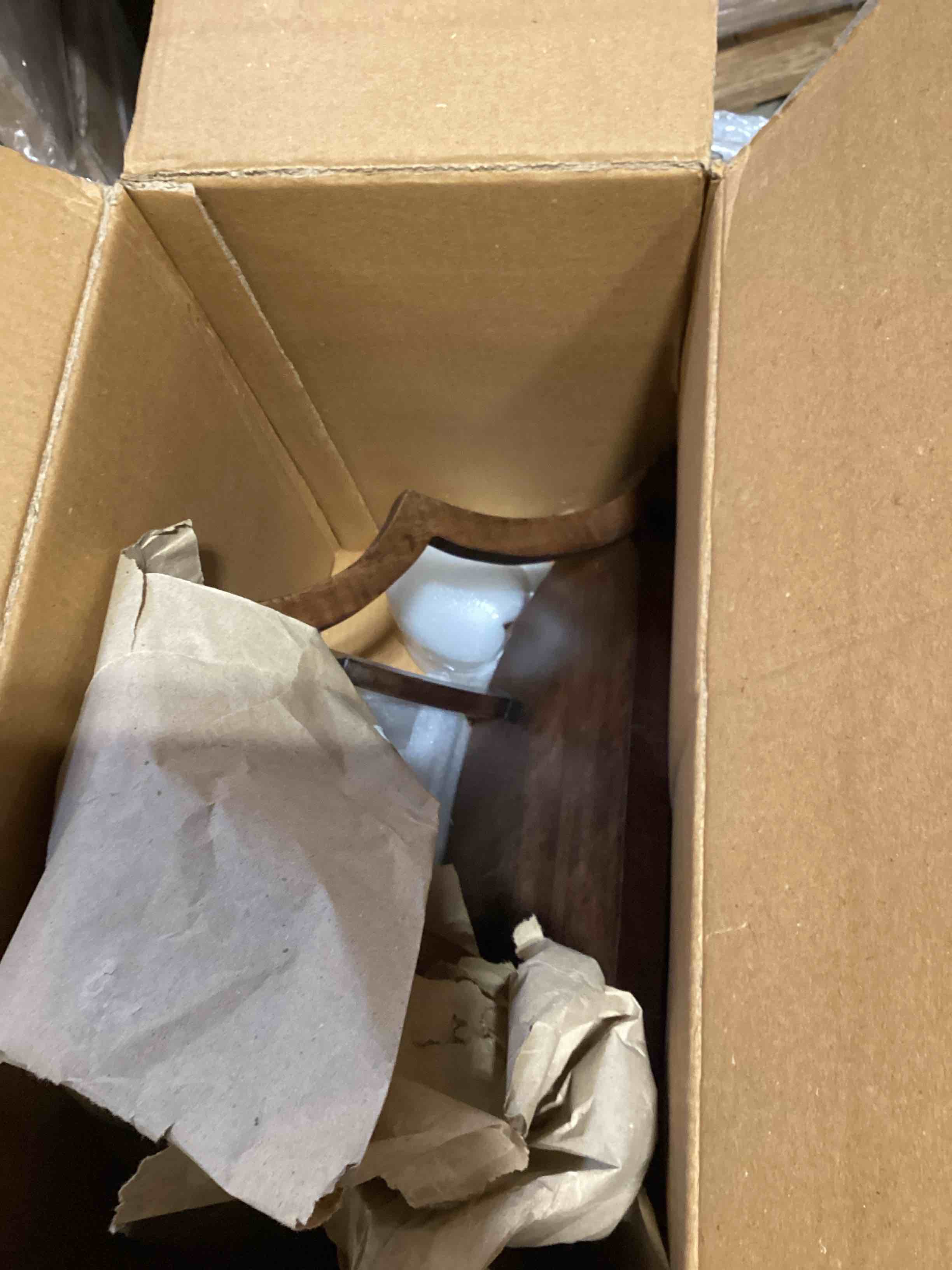 https://s3.amazonaws.com/lotting-images-prod/bidfta/GRA2589221_1750941268246.jpeg