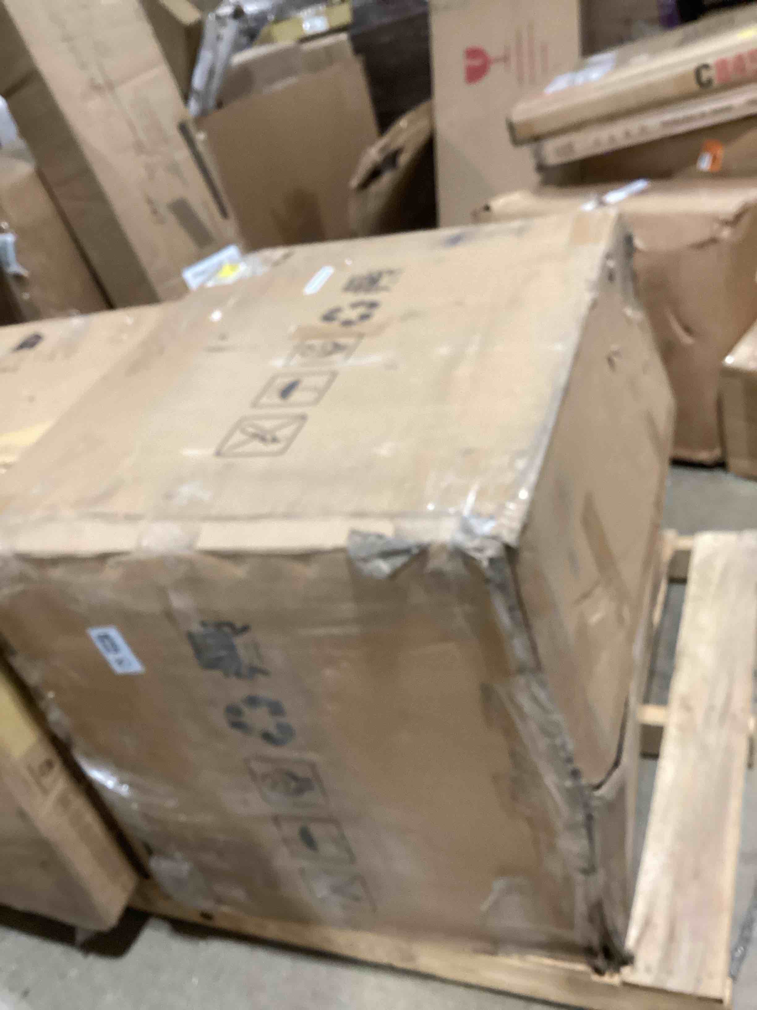 https://s3.amazonaws.com/lotting-images-prod/bidfta/GRA2589567_1751390457603.jpeg