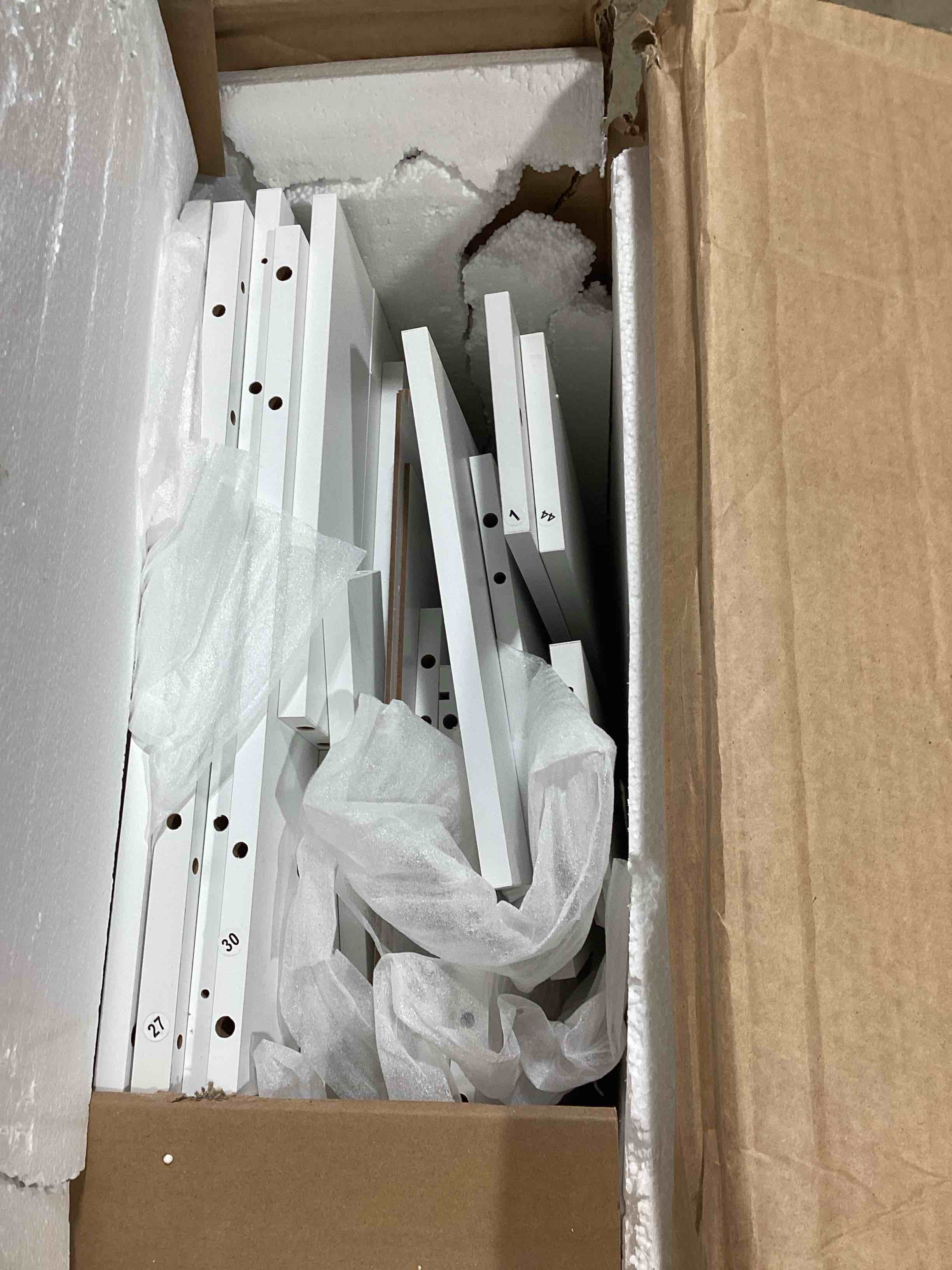 https://s3.amazonaws.com/lotting-images-prod/bidfta/GRA2589580_1751394699688.jpeg