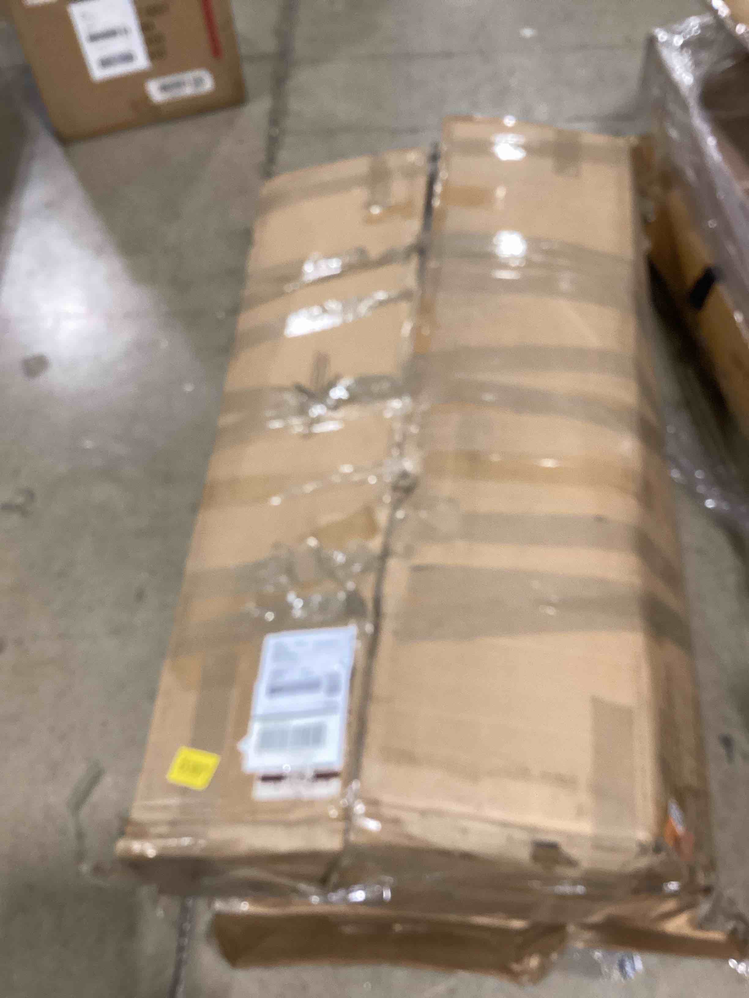 https://s3.amazonaws.com/lotting-images-prod/bidfta/GRA2589595_1751395415230.jpeg