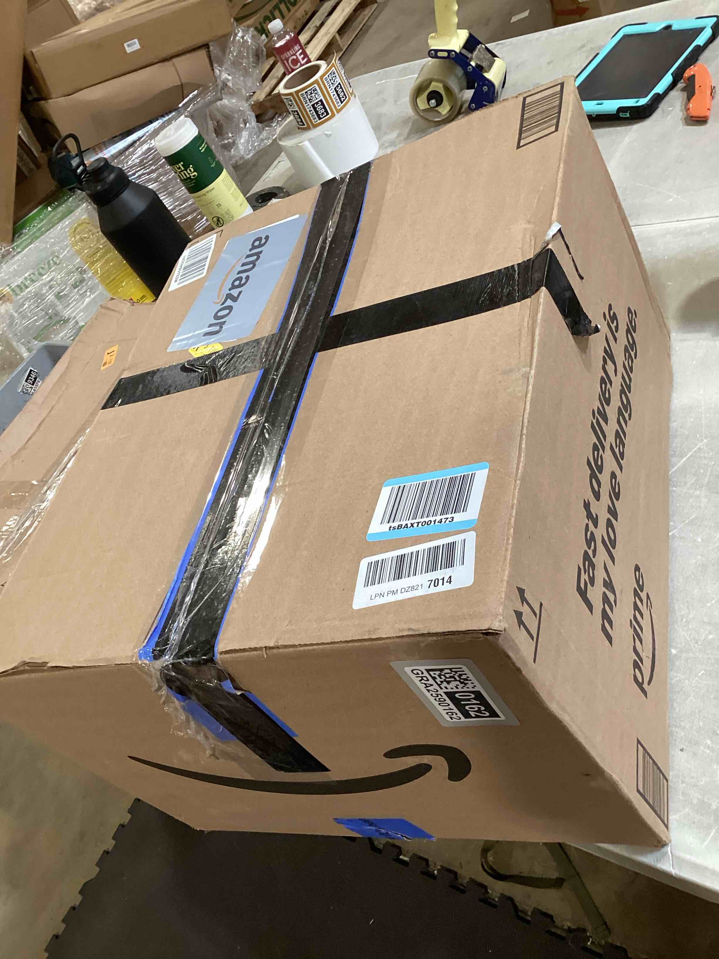 https://s3.amazonaws.com/lotting-images-prod/bidfta/GRA2590162_1750695271142.jpeg