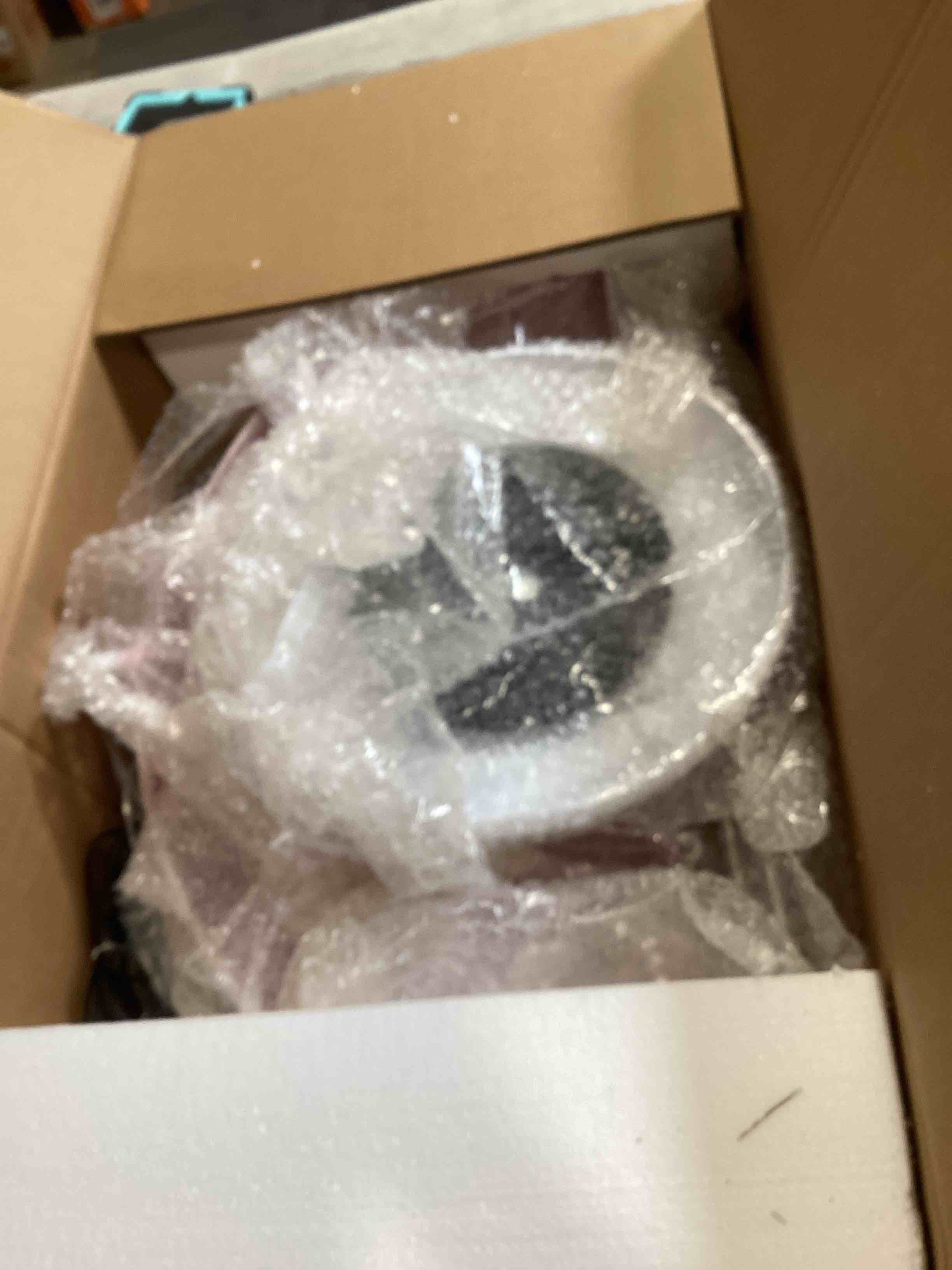 https://s3.amazonaws.com/lotting-images-prod/bidfta/GRA2590173_1750696514281.jpeg