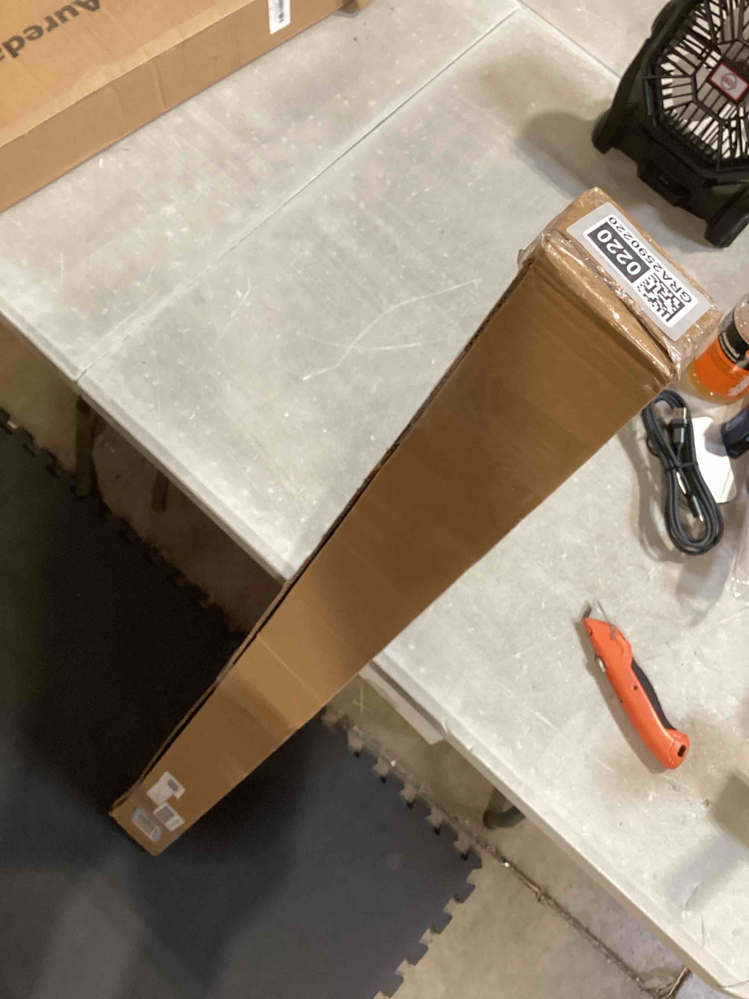 https://s3.amazonaws.com/lotting-images-prod/bidfta/GRA2590220_1750708294616.jpeg
