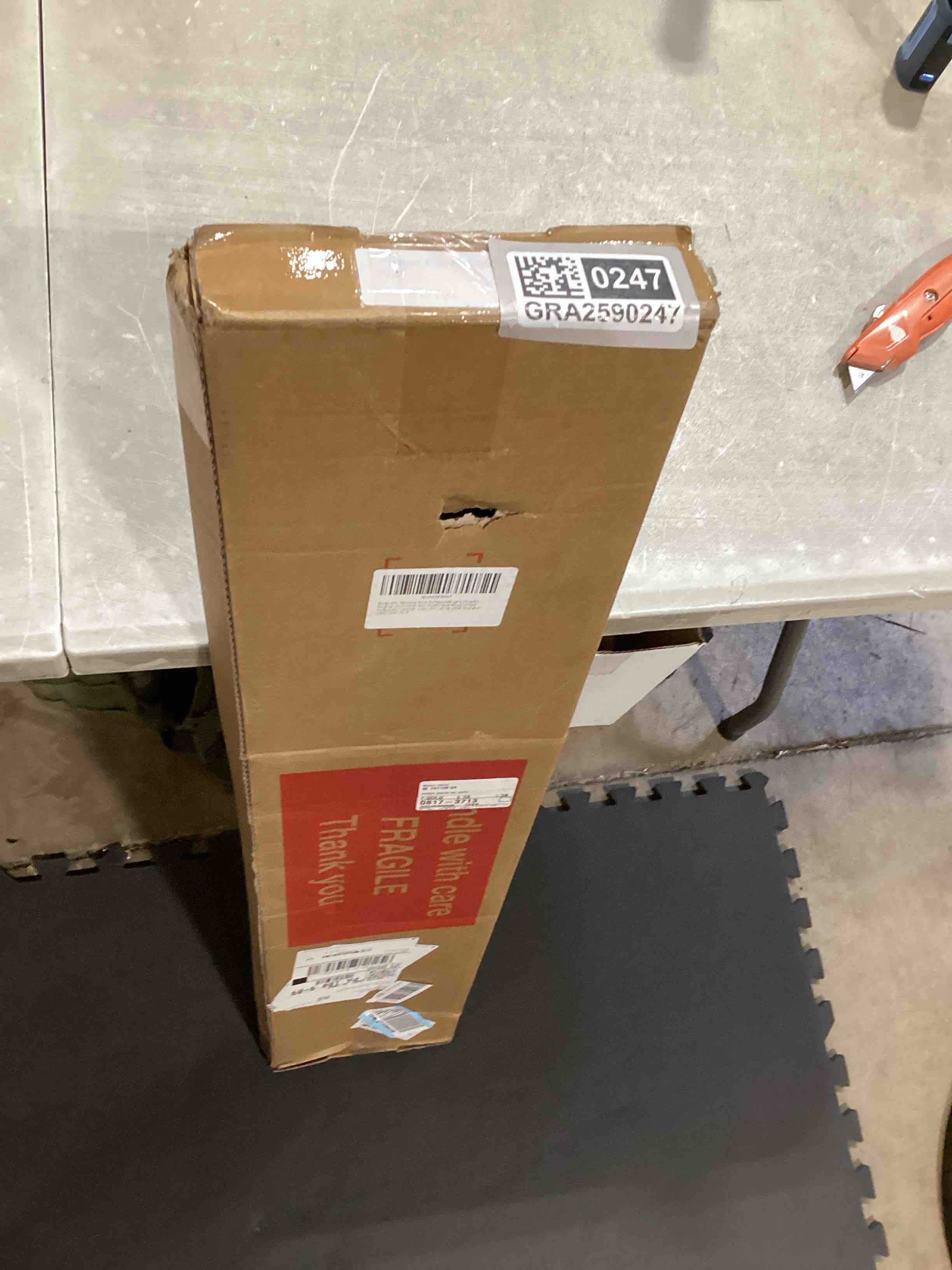 https://s3.amazonaws.com/lotting-images-prod/bidfta/GRA2590247_1750765604570.jpeg