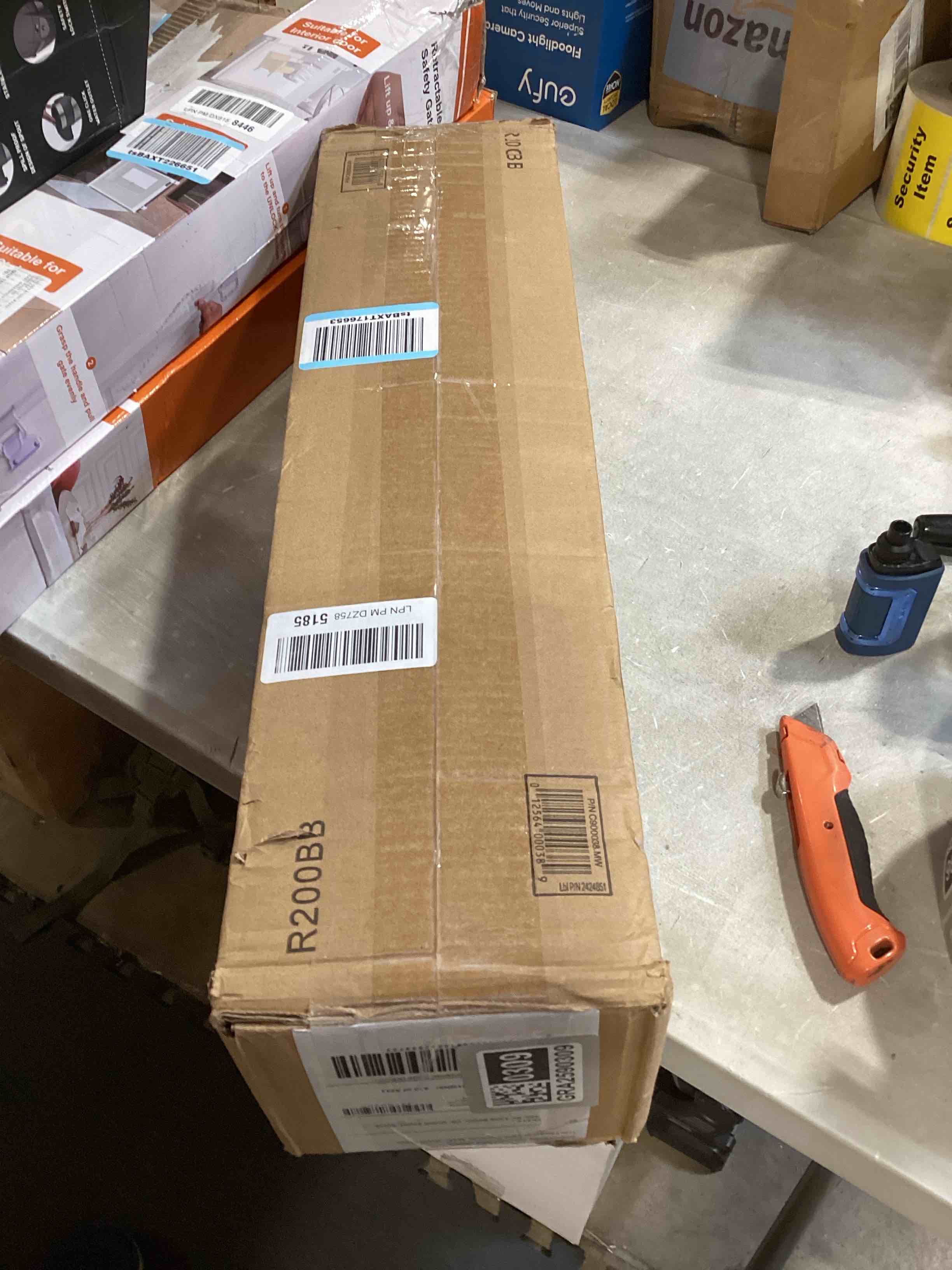 https://s3.amazonaws.com/lotting-images-prod/bidfta/GRA2590309_1750772824201.jpeg