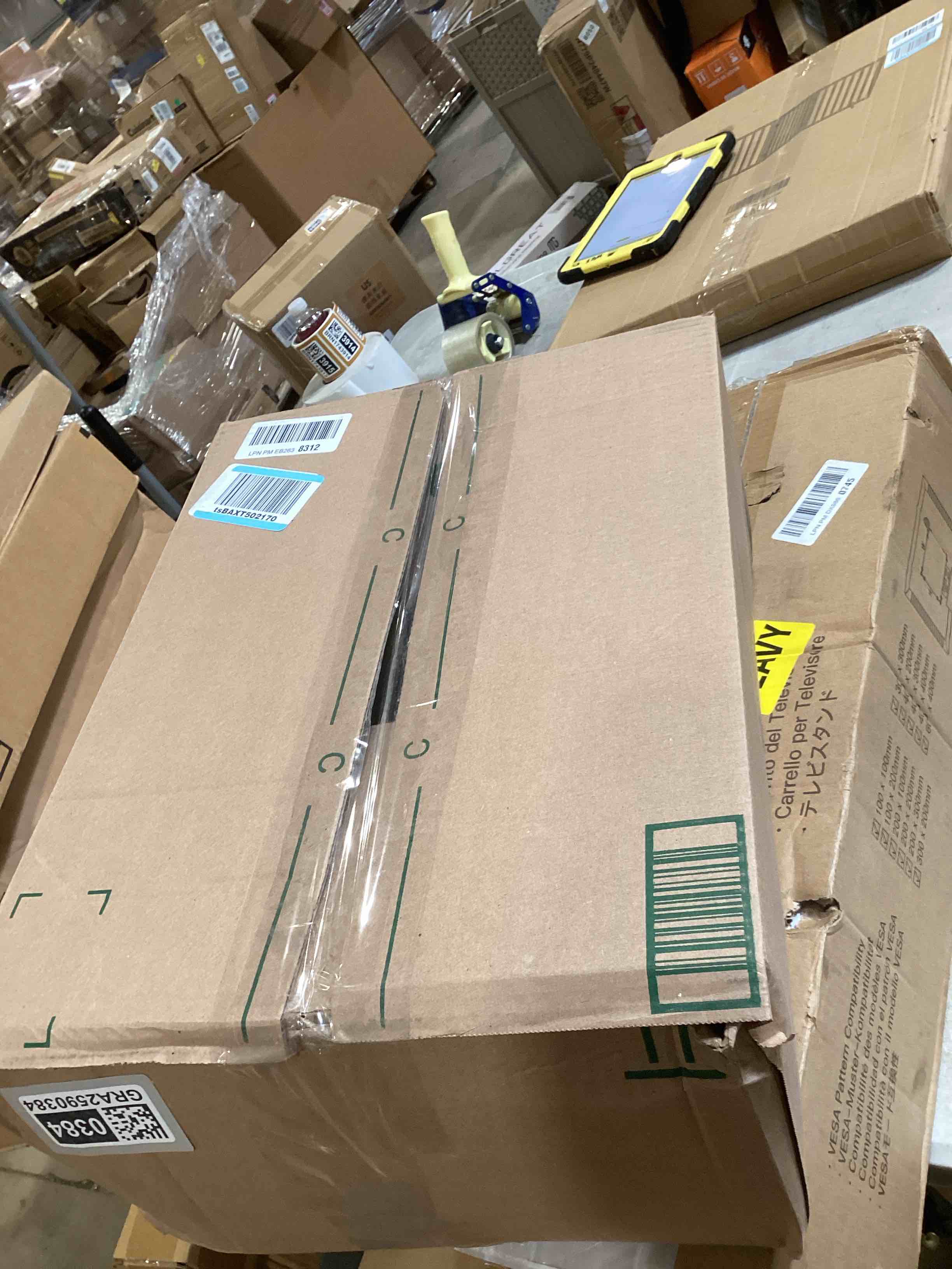 https://s3.amazonaws.com/lotting-images-prod/bidfta/GRA2590384_1750781812999.jpeg