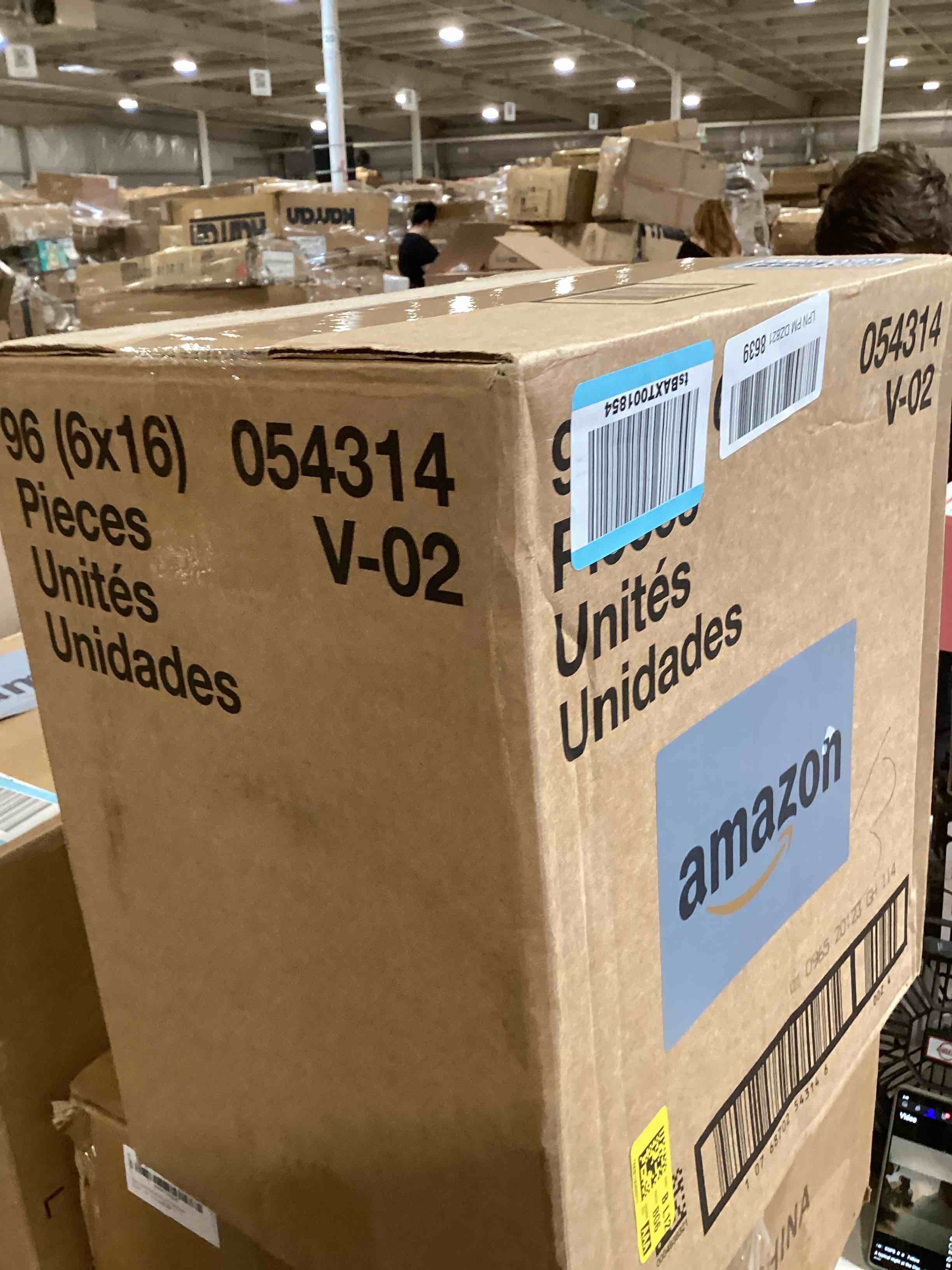 https://s3.amazonaws.com/lotting-images-prod/bidfta/GRA2590444_1750790936994.jpeg