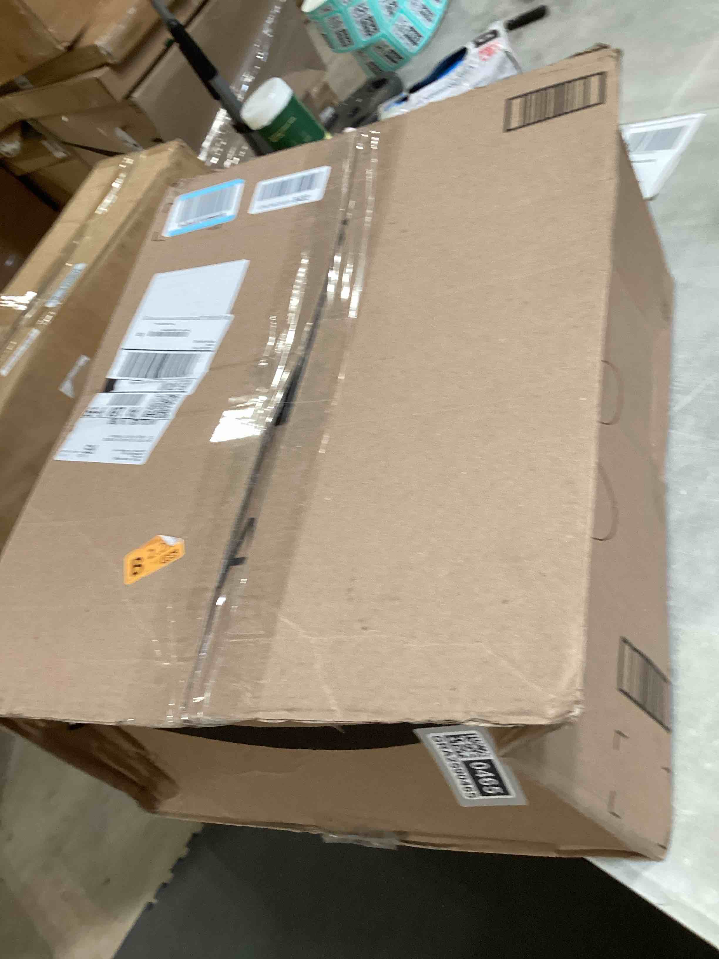 https://s3.amazonaws.com/lotting-images-prod/bidfta/GRA2590465_1750793756414.jpeg