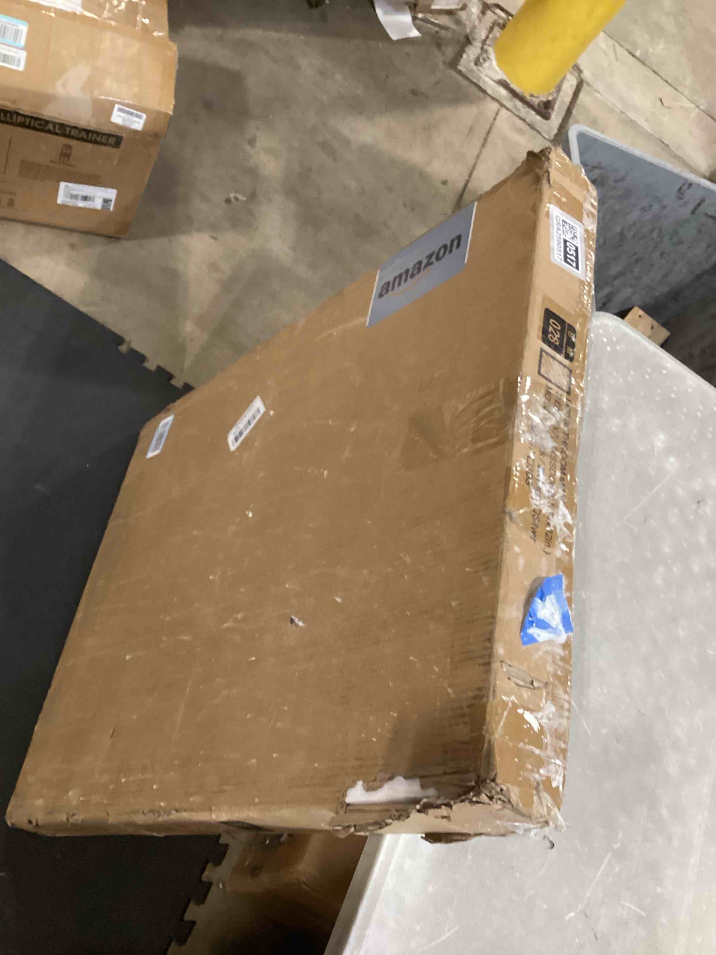 https://s3.amazonaws.com/lotting-images-prod/bidfta/GRA2590517_1750854730311.jpeg