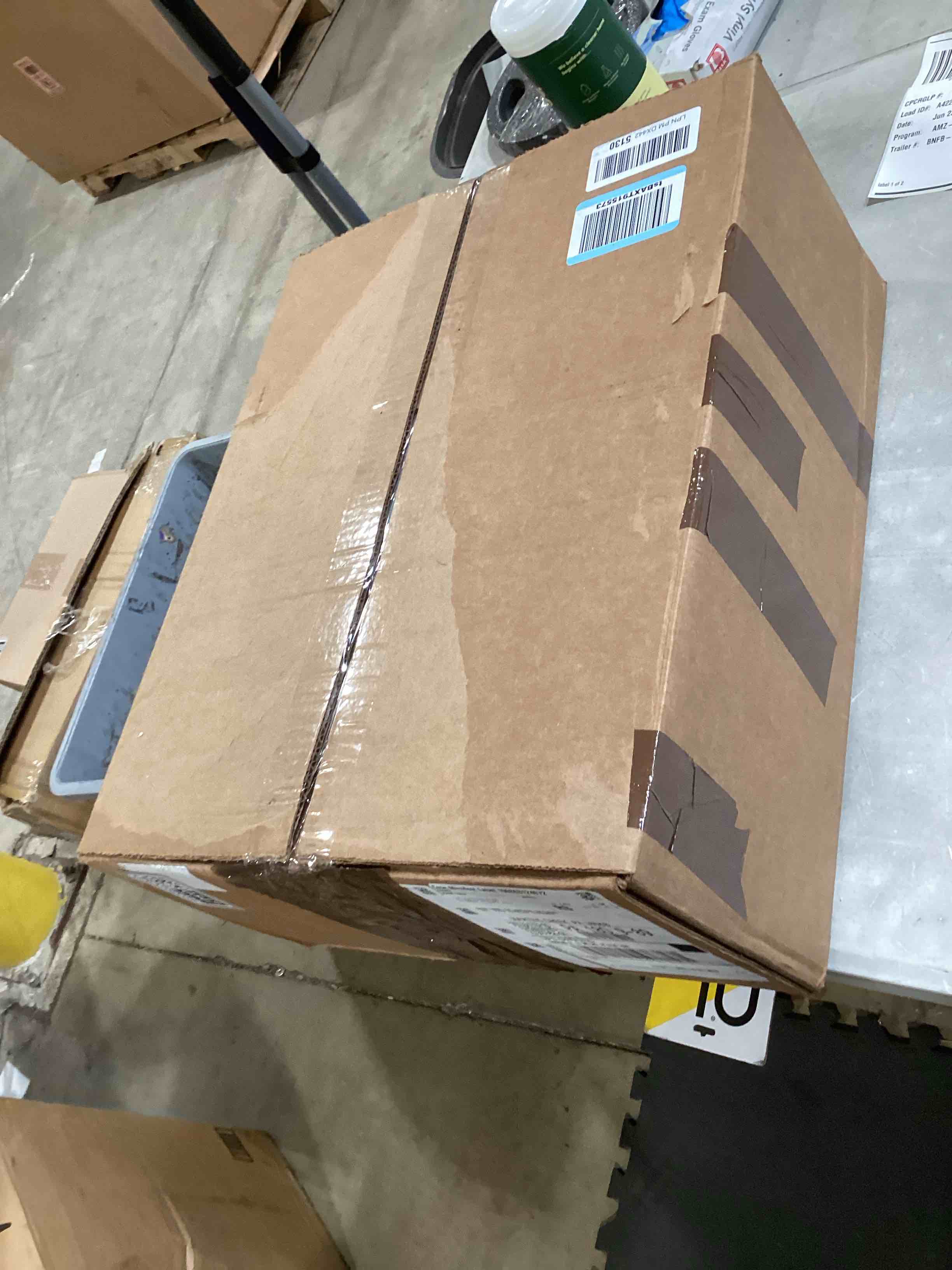 https://s3.amazonaws.com/lotting-images-prod/bidfta/GRA2590547_1750859492364.jpeg