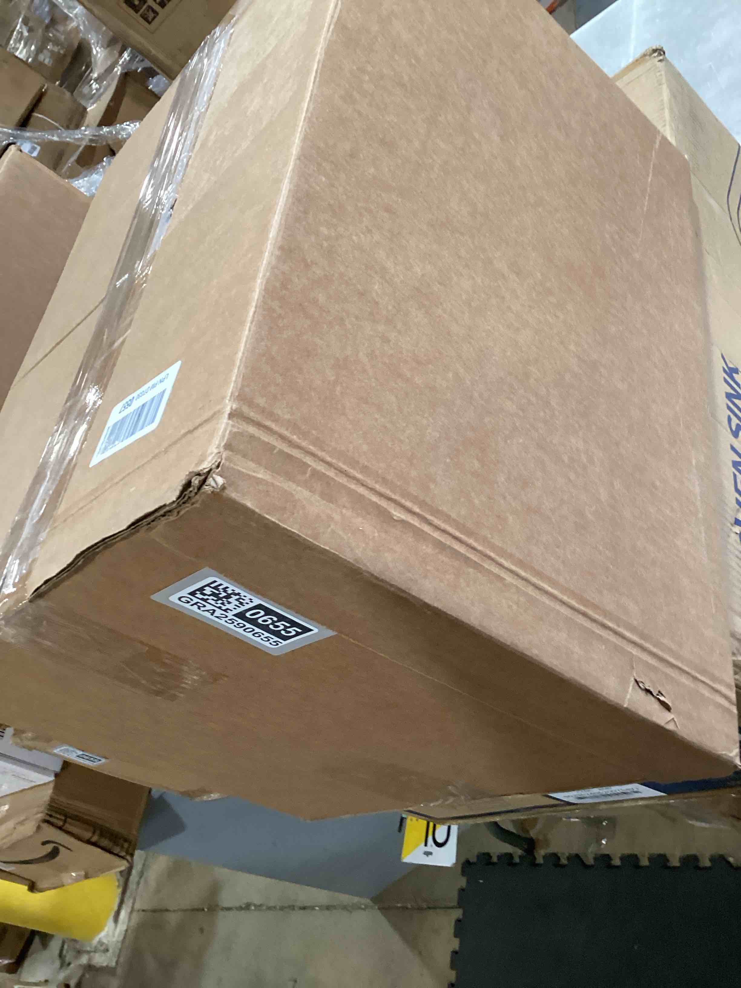 https://s3.amazonaws.com/lotting-images-prod/bidfta/GRA2590655_1750868753072.jpeg