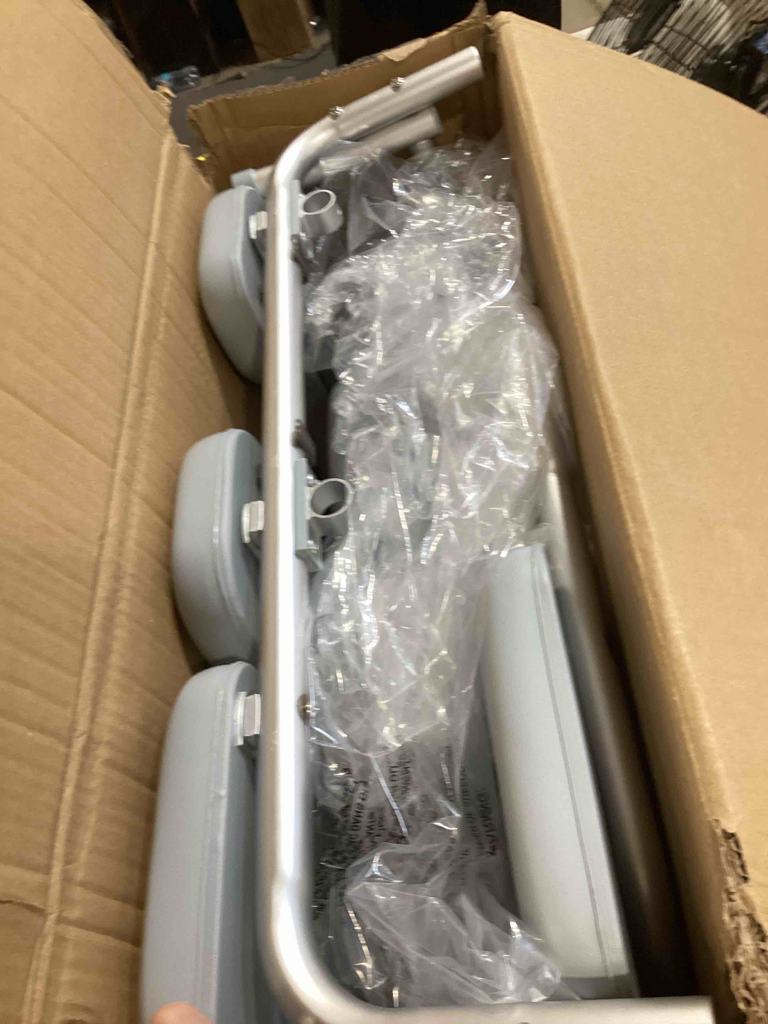 https://s3.amazonaws.com/lotting-images-prod/bidfta/GRA2590671_1750870924890.jpeg