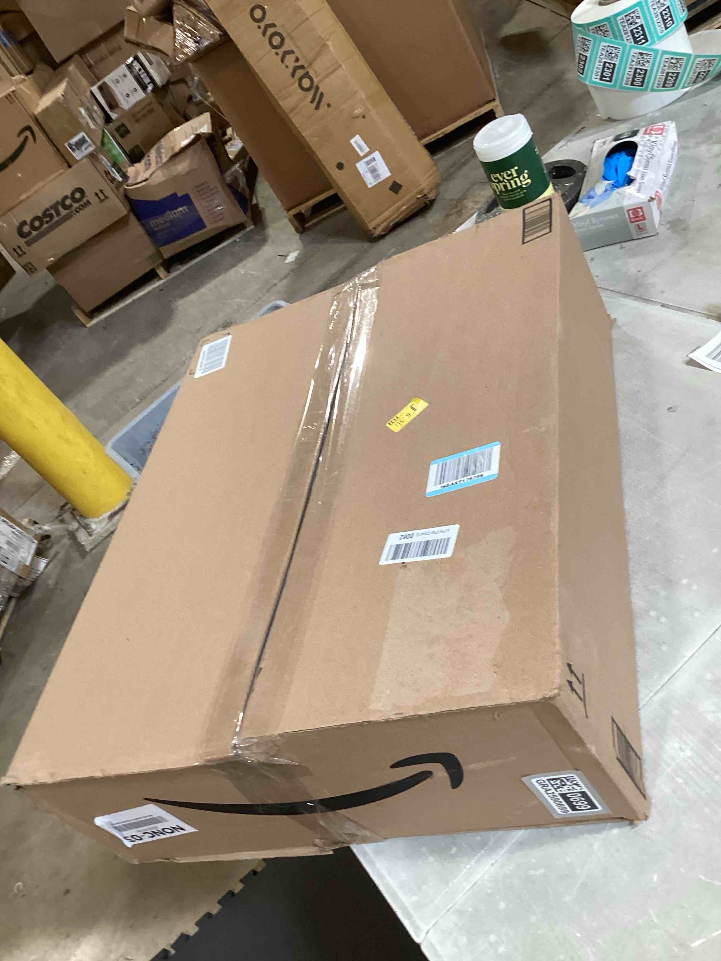 https://s3.amazonaws.com/lotting-images-prod/bidfta/GRA2590699_1750879046363.jpeg