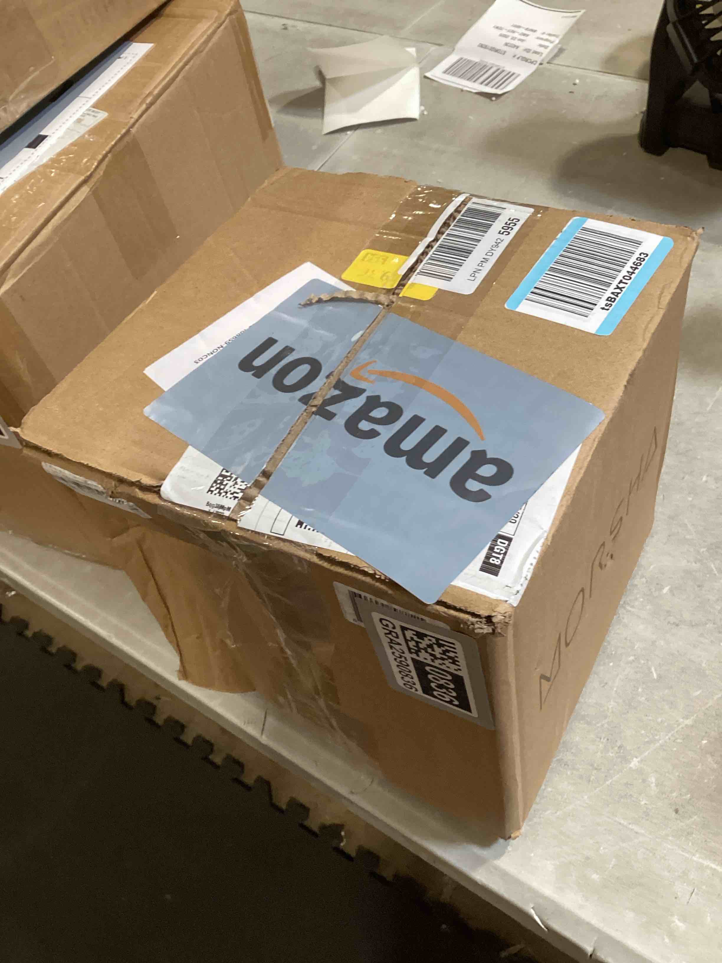 https://s3.amazonaws.com/lotting-images-prod/bidfta/GRA2590836_1750952403191.jpeg