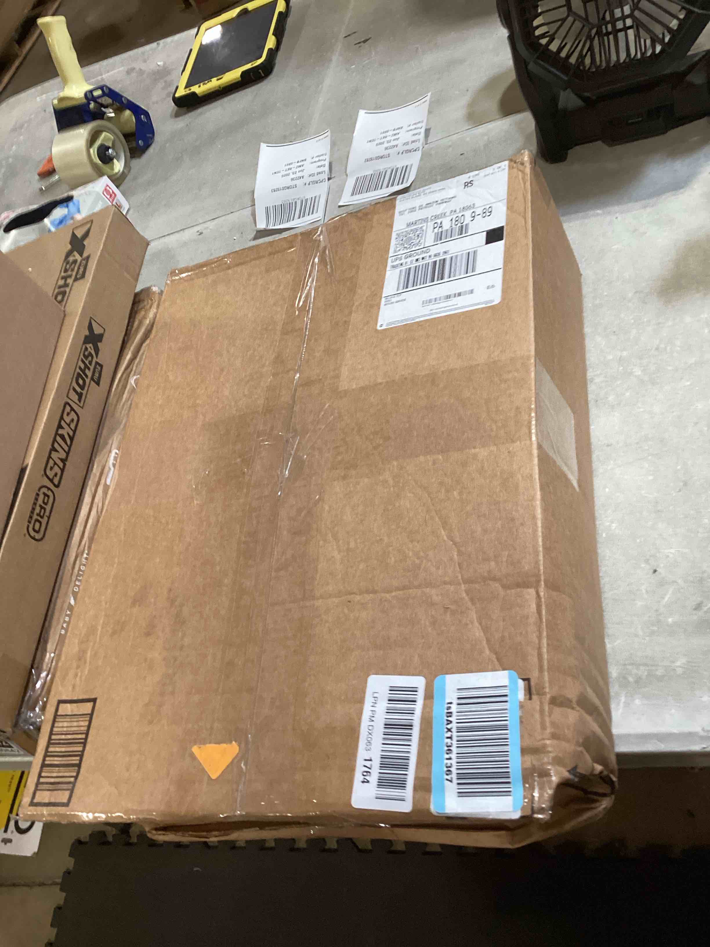 https://s3.amazonaws.com/lotting-images-prod/bidfta/GRA2590839_1750952505364.jpeg