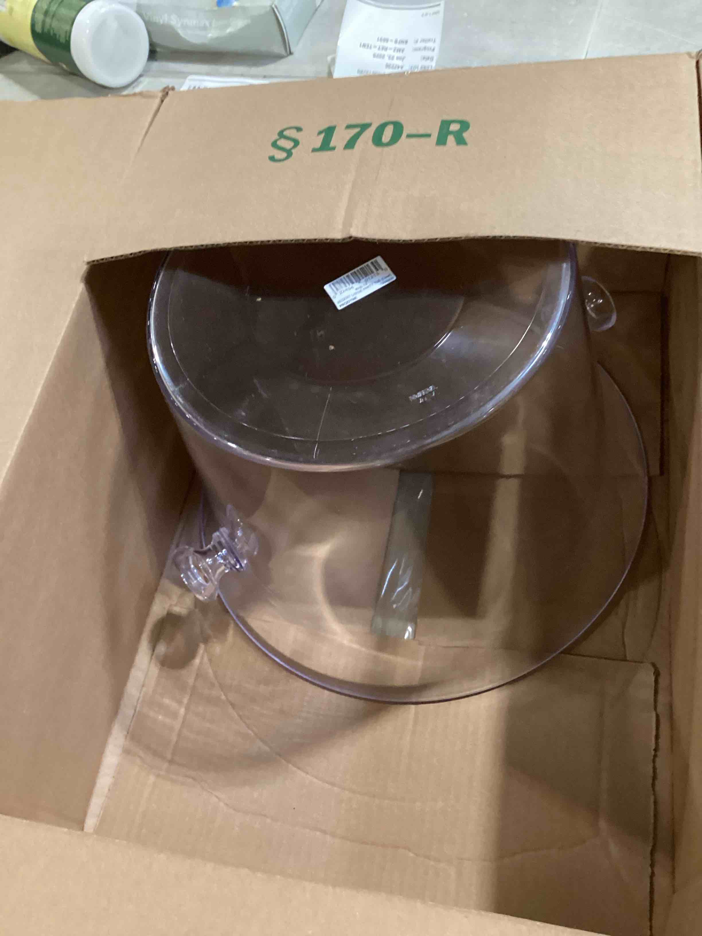 https://s3.amazonaws.com/lotting-images-prod/bidfta/GRA2590927_1750964632716.jpeg