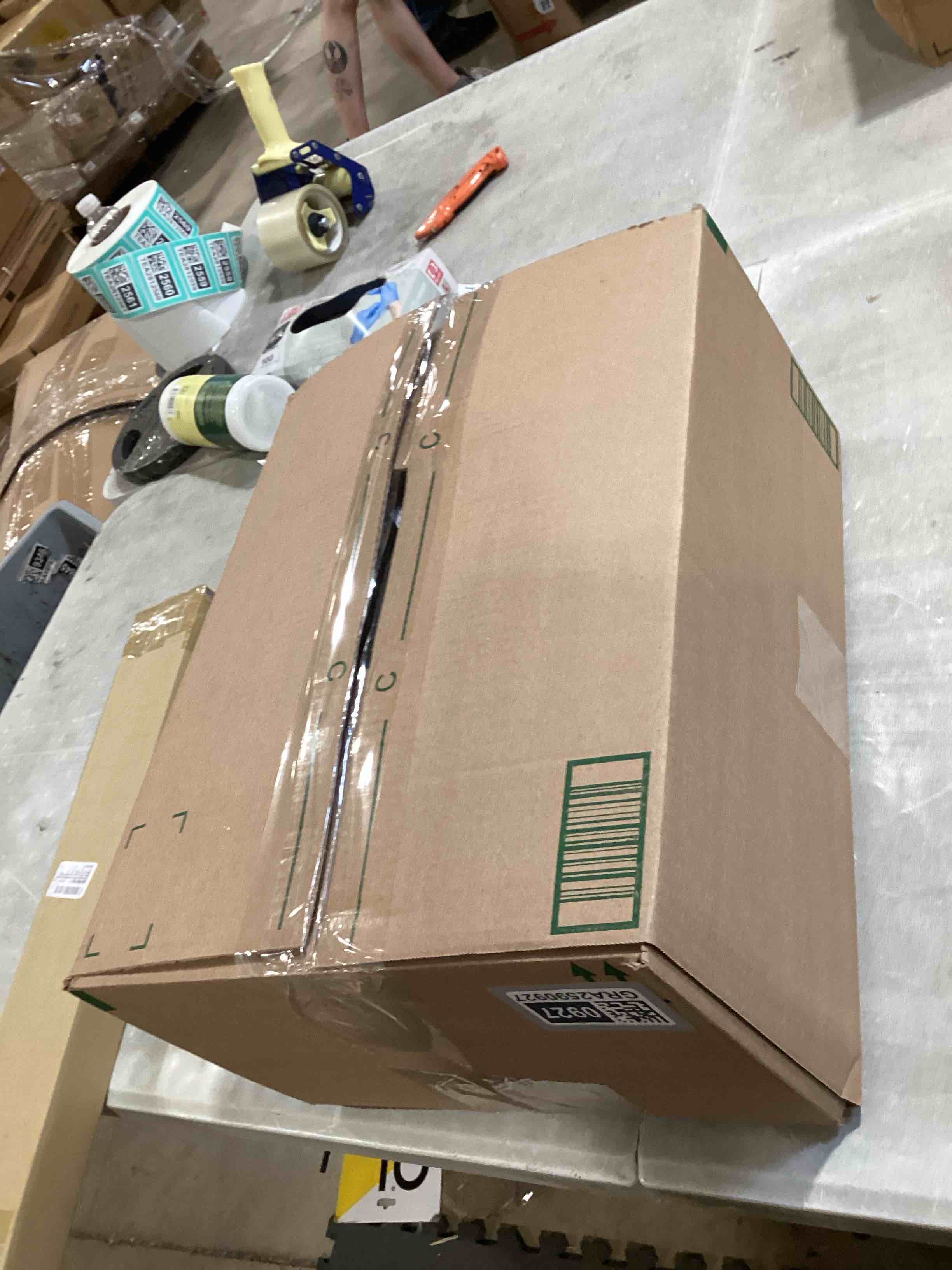 https://s3.amazonaws.com/lotting-images-prod/bidfta/GRA2590927_1750964642863.jpeg