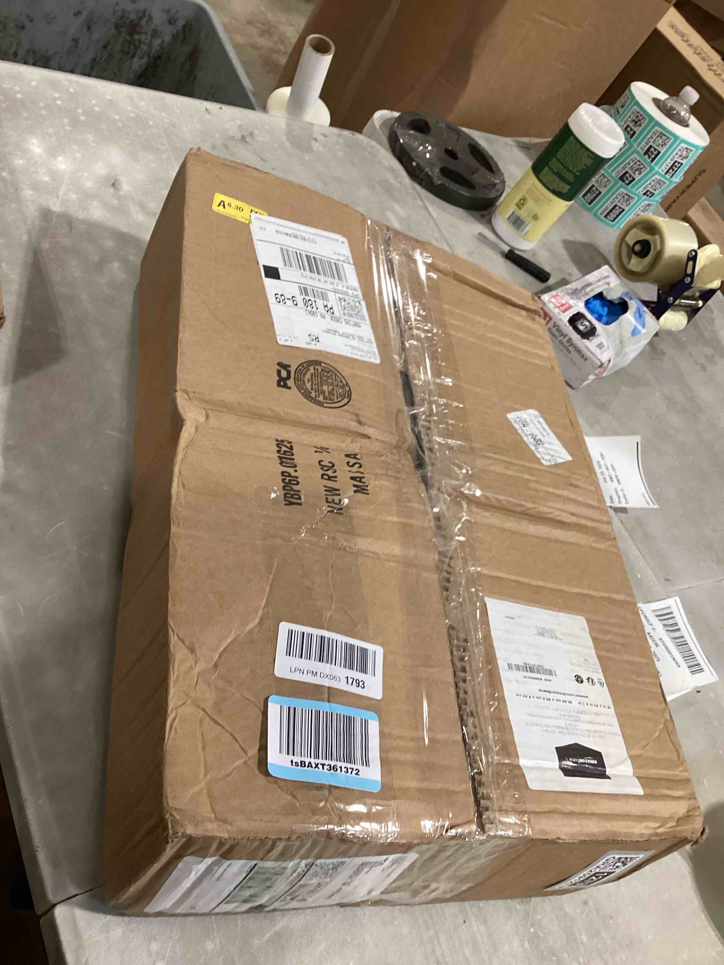 https://s3.amazonaws.com/lotting-images-prod/bidfta/GRA2591279_1751287014564.jpeg