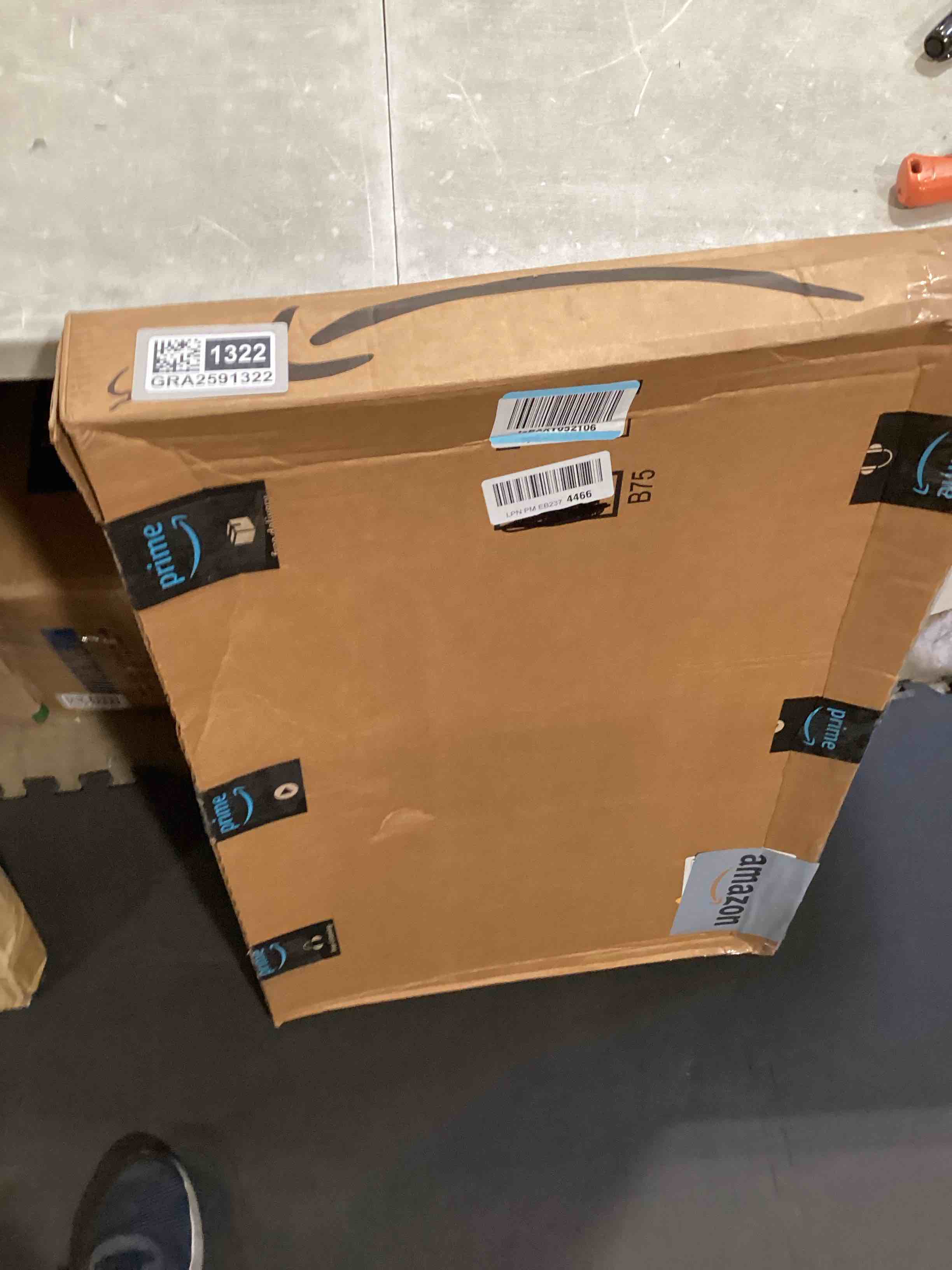 https://s3.amazonaws.com/lotting-images-prod/bidfta/GRA2591322_1751290667025.jpeg