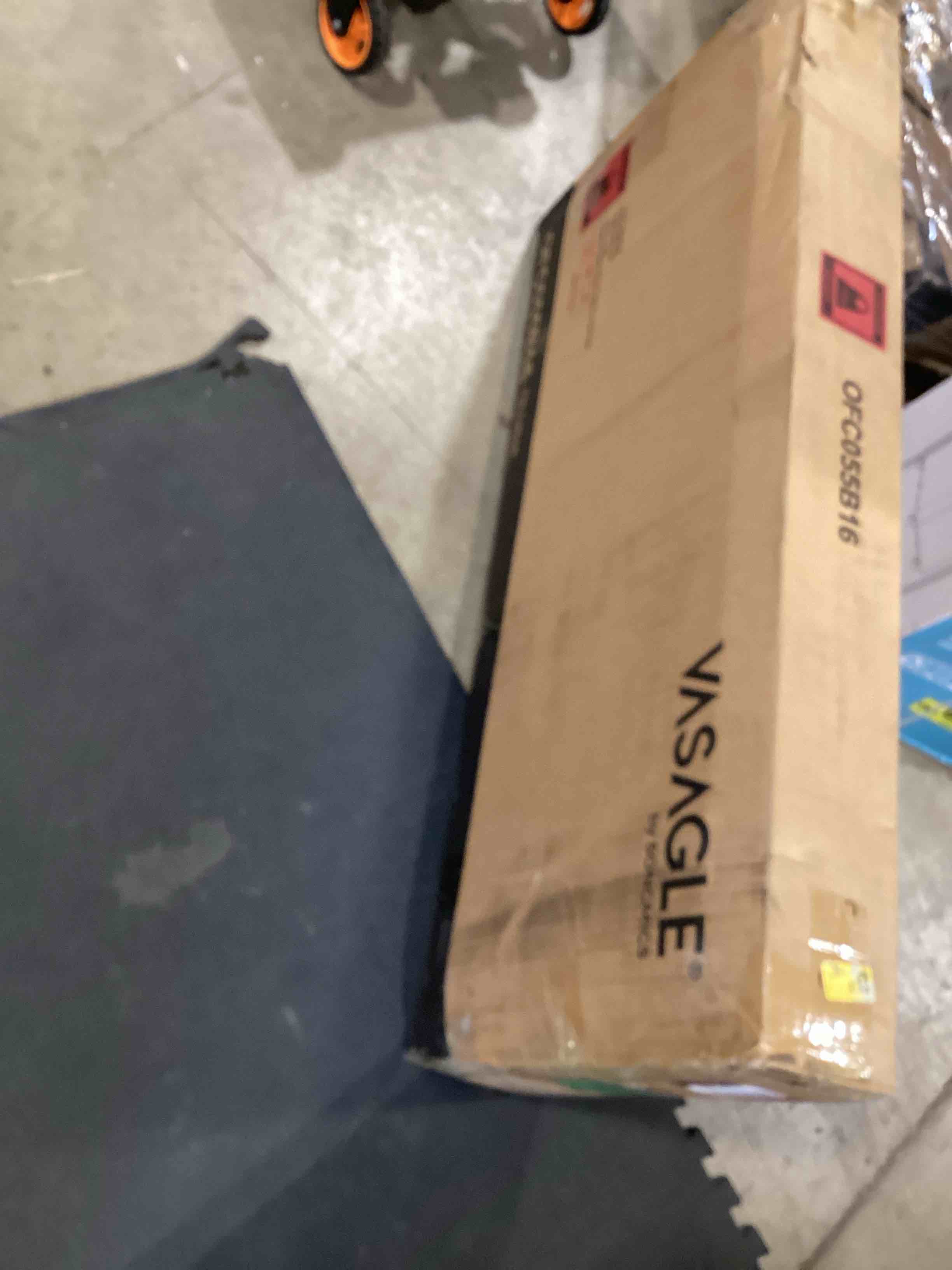 https://s3.amazonaws.com/lotting-images-prod/bidfta/GRA2591332_1751292529517.jpeg