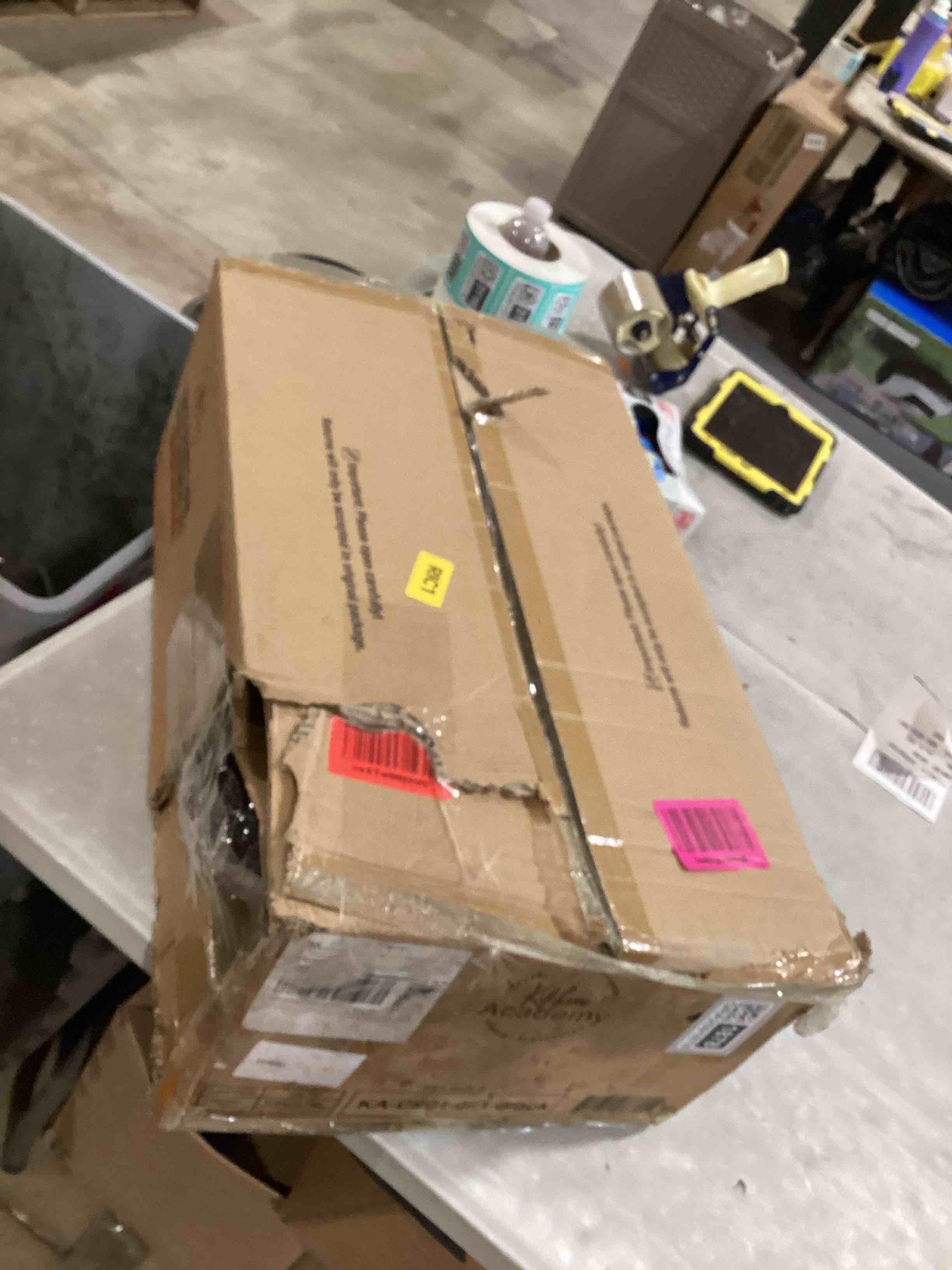https://s3.amazonaws.com/lotting-images-prod/bidfta/GRA2591878_1751545497079.jpeg