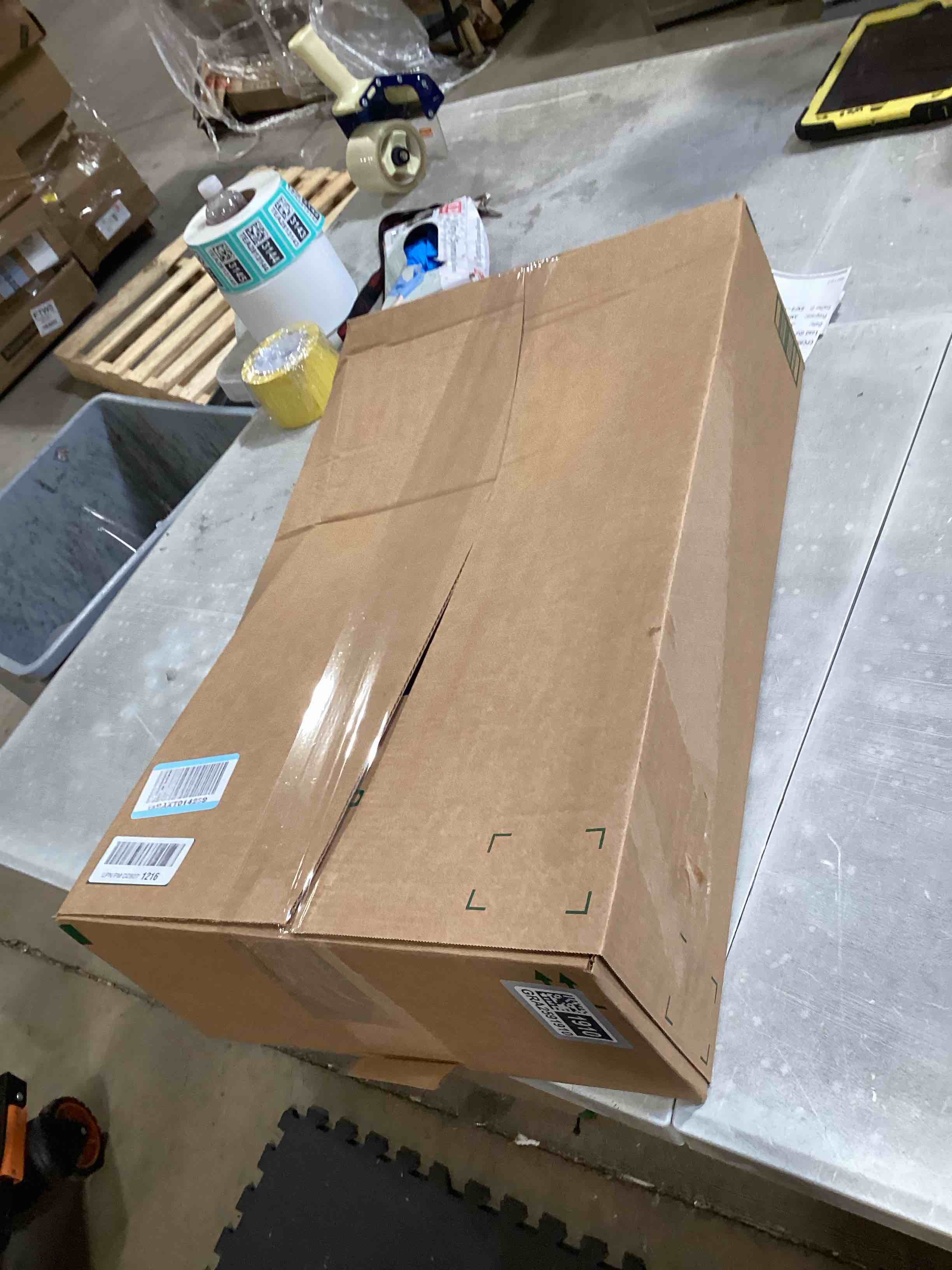 https://s3.amazonaws.com/lotting-images-prod/bidfta/GRA2591910_1751552163979.jpeg