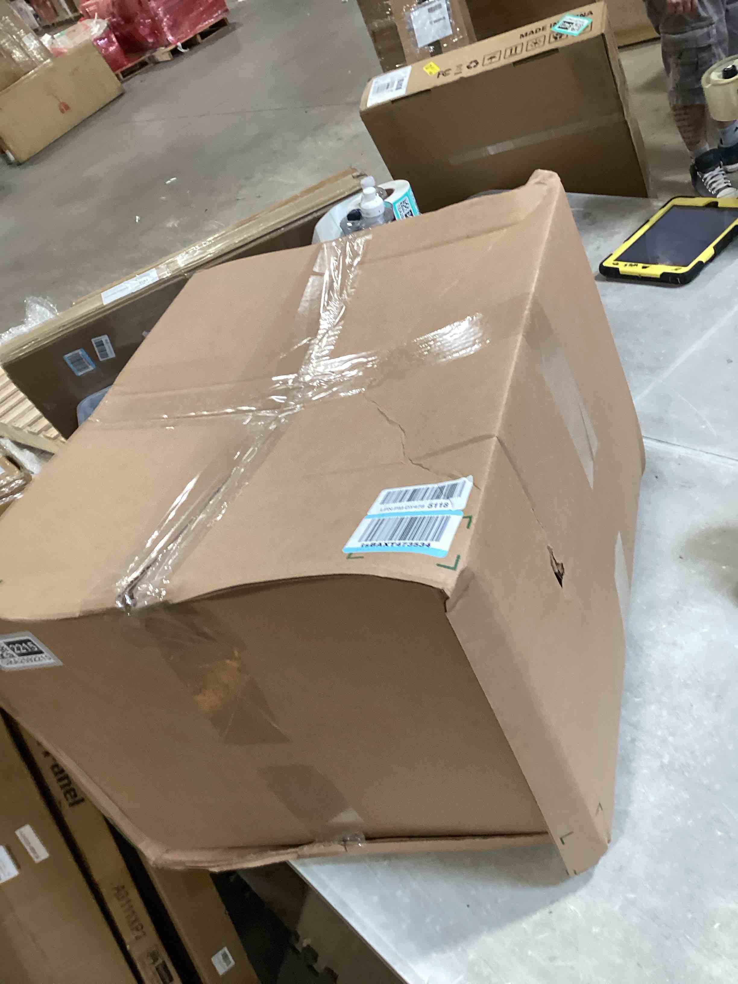 https://s3.amazonaws.com/lotting-images-prod/bidfta/GRA2592215_1751898279975.jpeg
