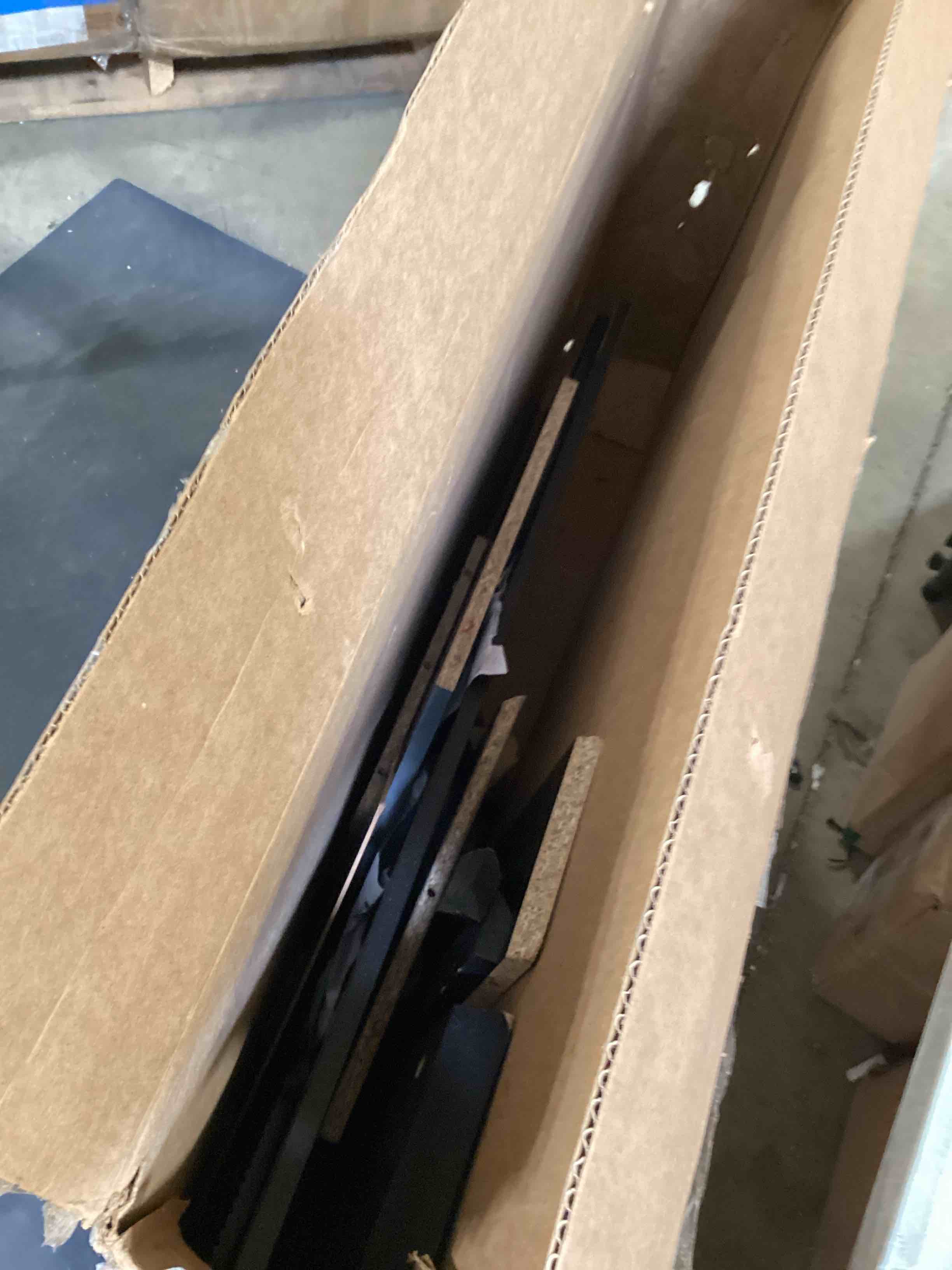https://s3.amazonaws.com/lotting-images-prod/bidfta/GRA2592296_1751906991486.jpeg