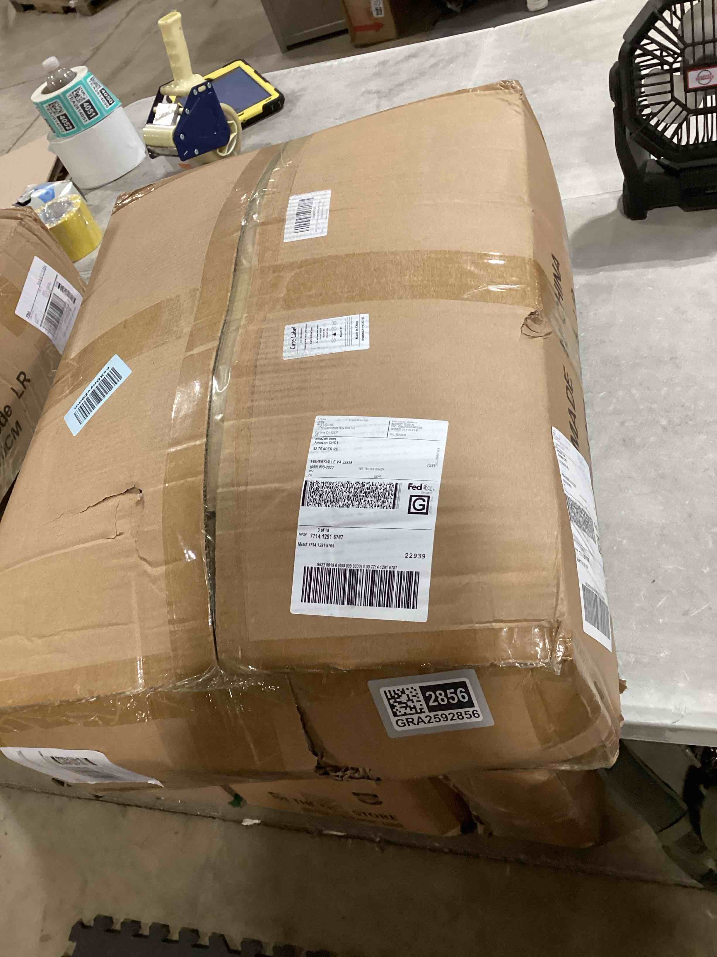 https://s3.amazonaws.com/lotting-images-prod/bidfta/GRA2592858_1752060136693.jpeg